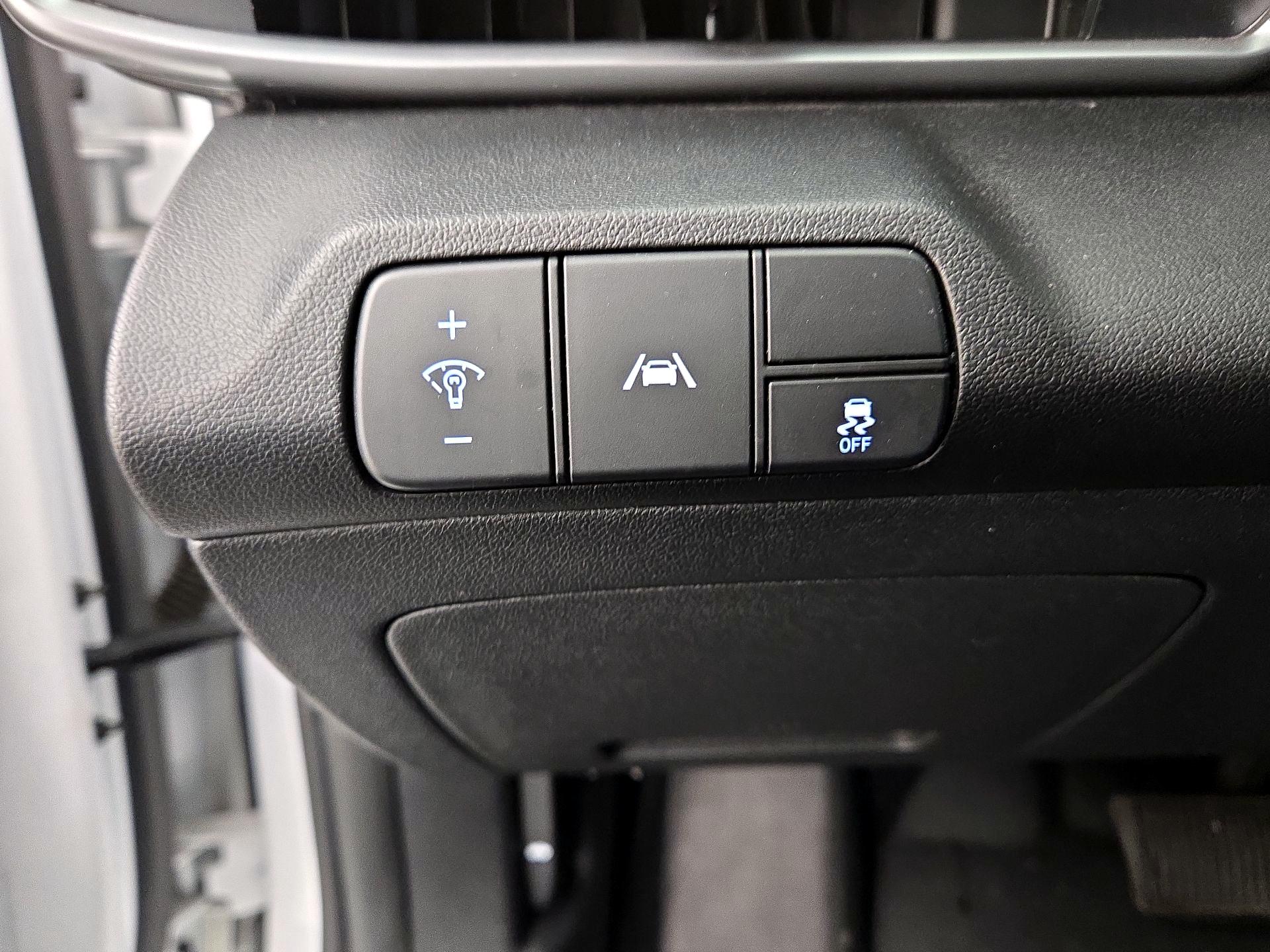 Thumbnail: 2021 Hyundai Elantra - 13
