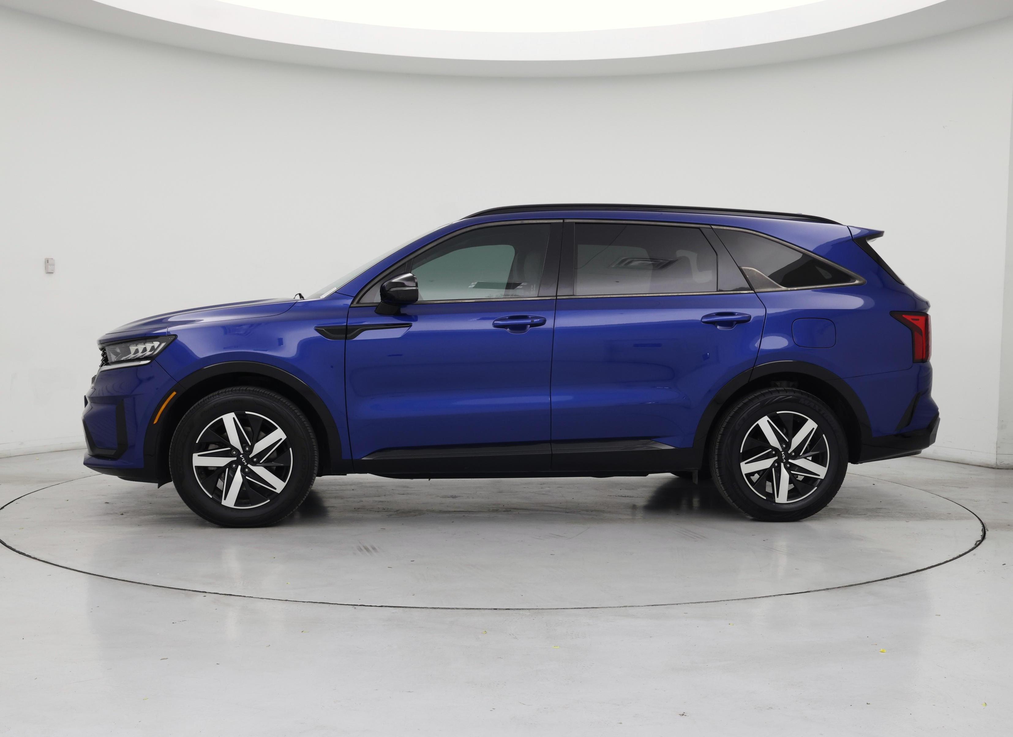 Thumbnail: 2022 Kia Sorento - 3
