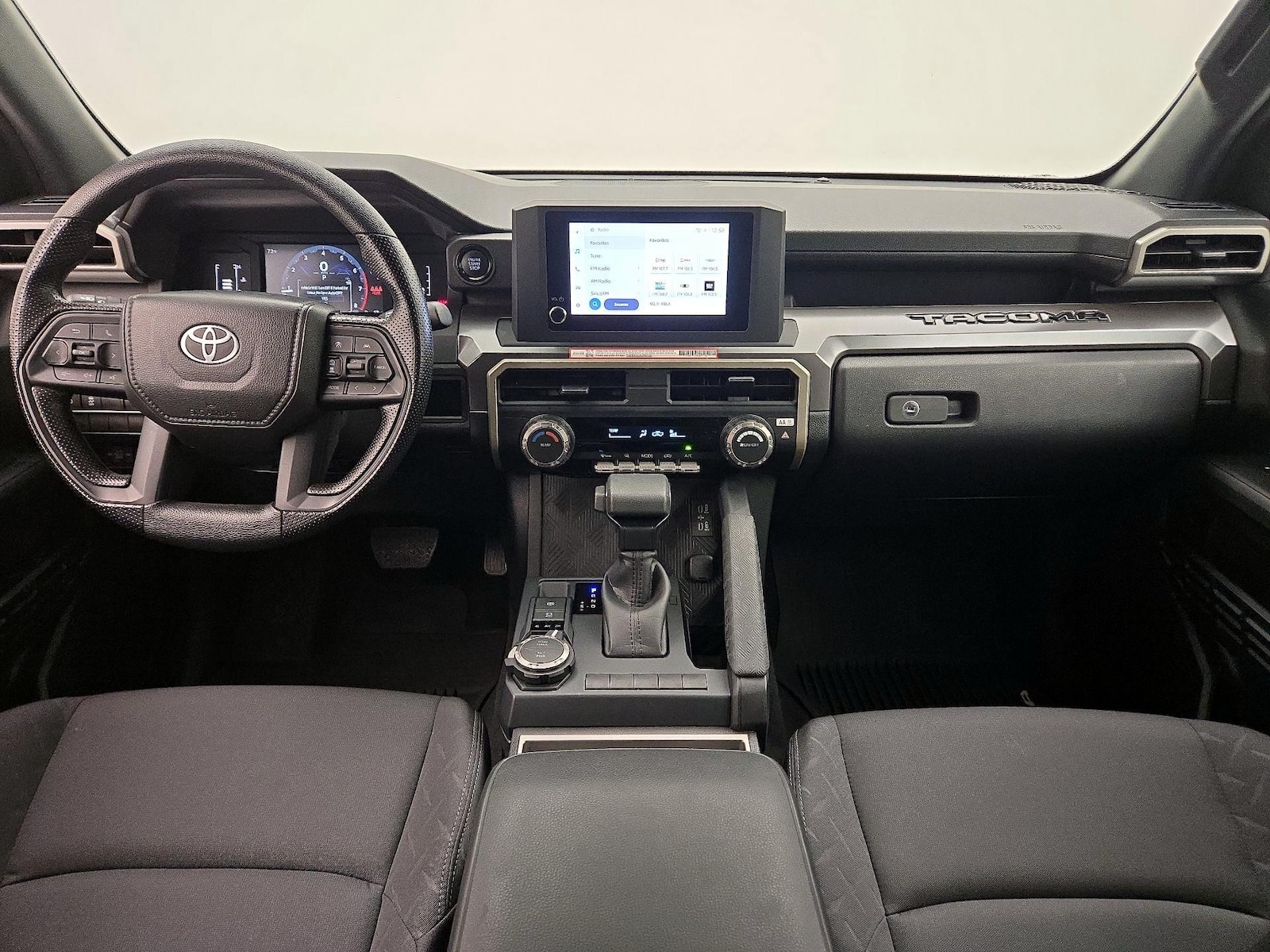 2025 Toyota Tacoma SR5 - Photo 10