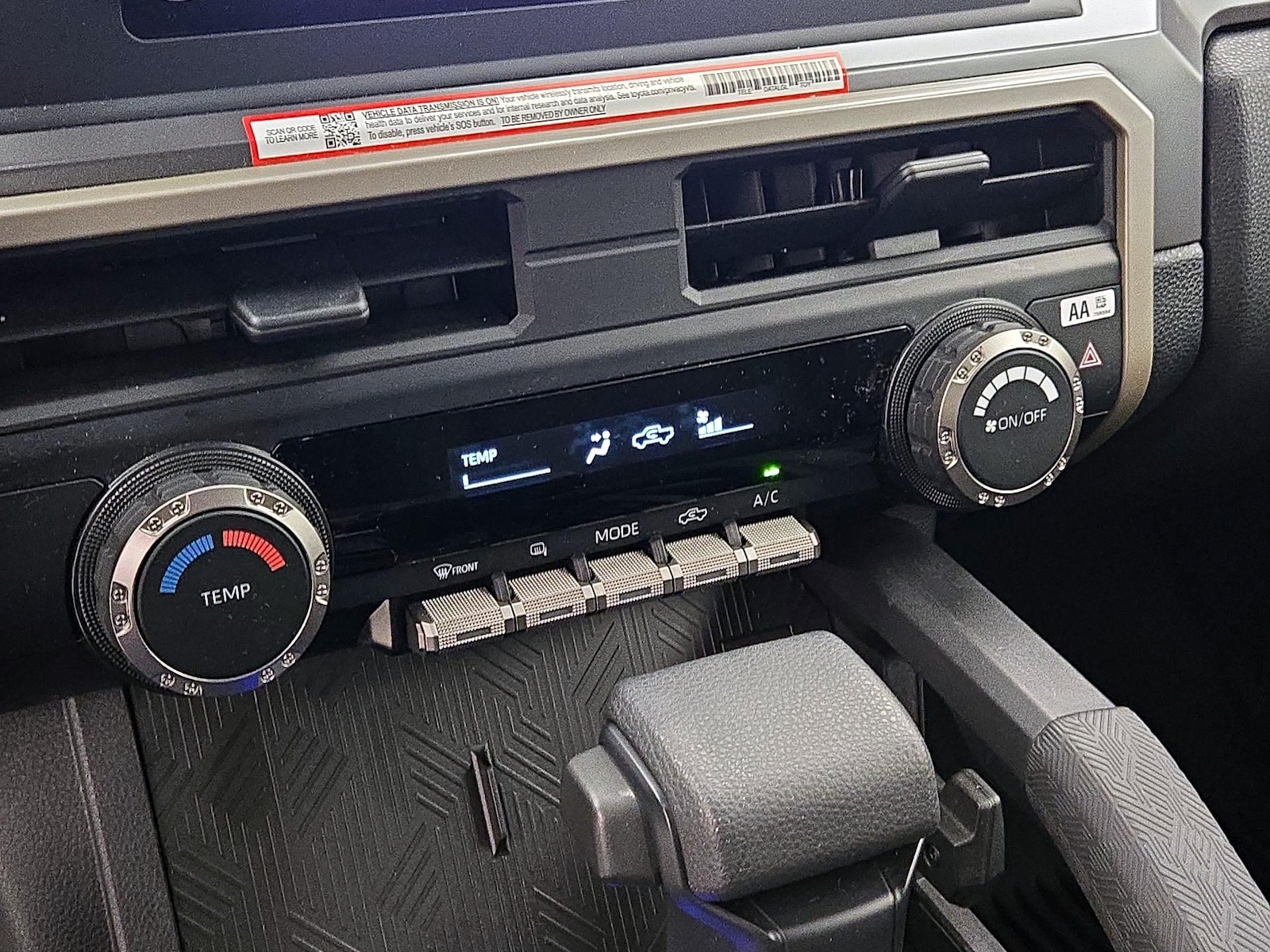 2025 Toyota Tacoma SR5 - Photo 17