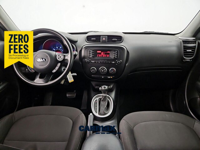 White 2016 Kia Soul Wagon Automatic