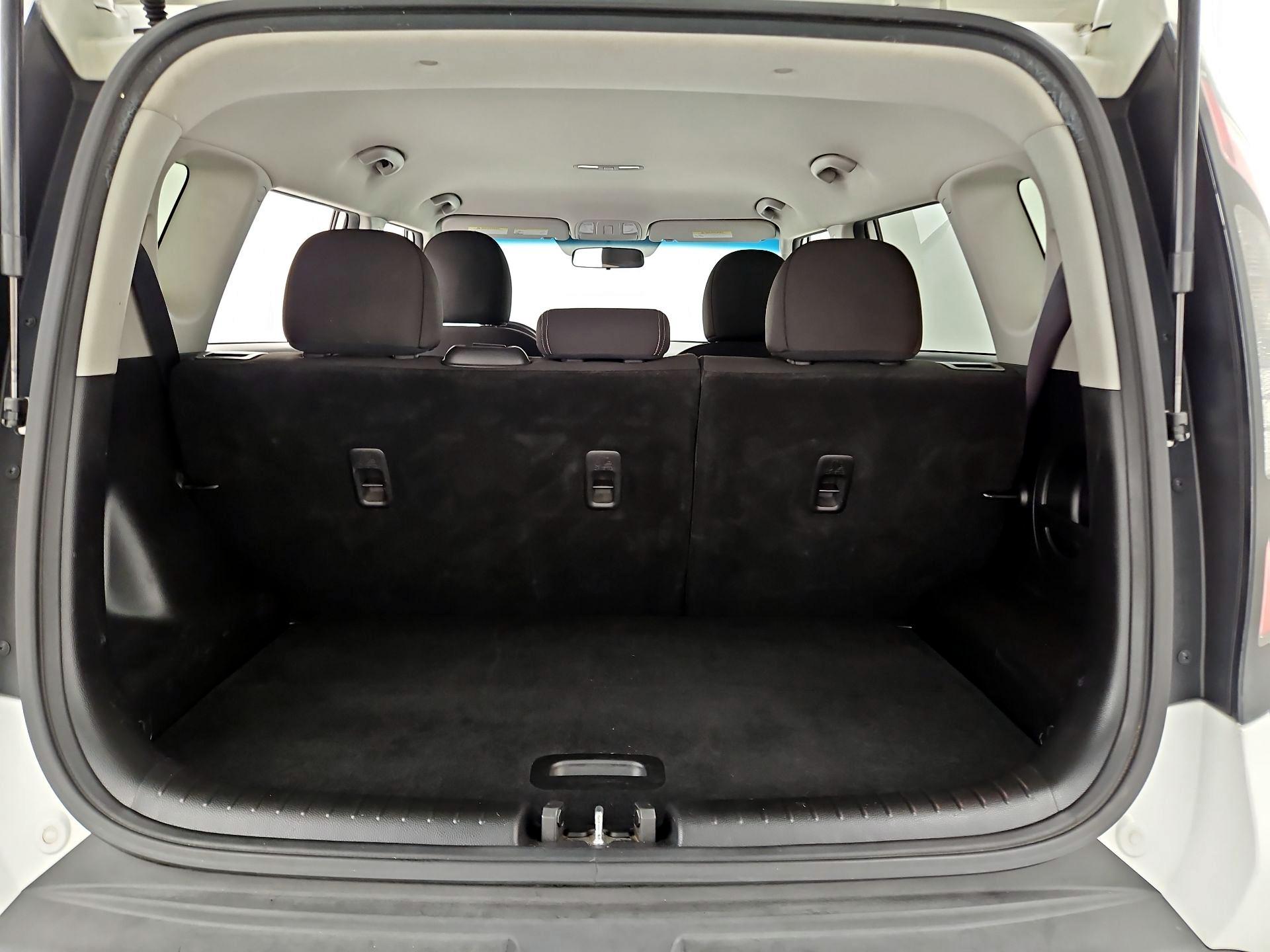 Thumbnail: 2016 Kia Soul - 16