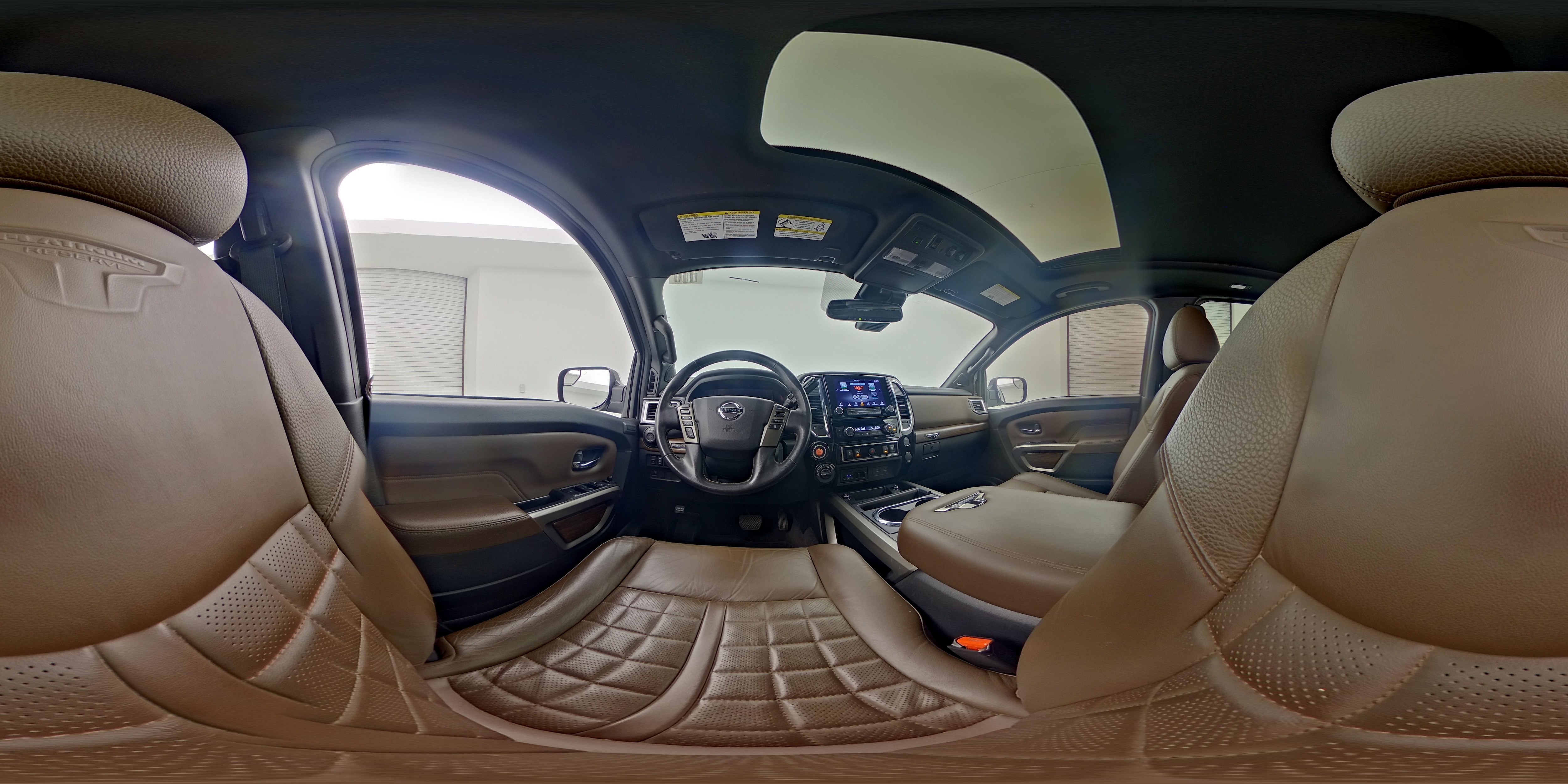 2022 Nissan Titan Platinum Reserve - Photo 28