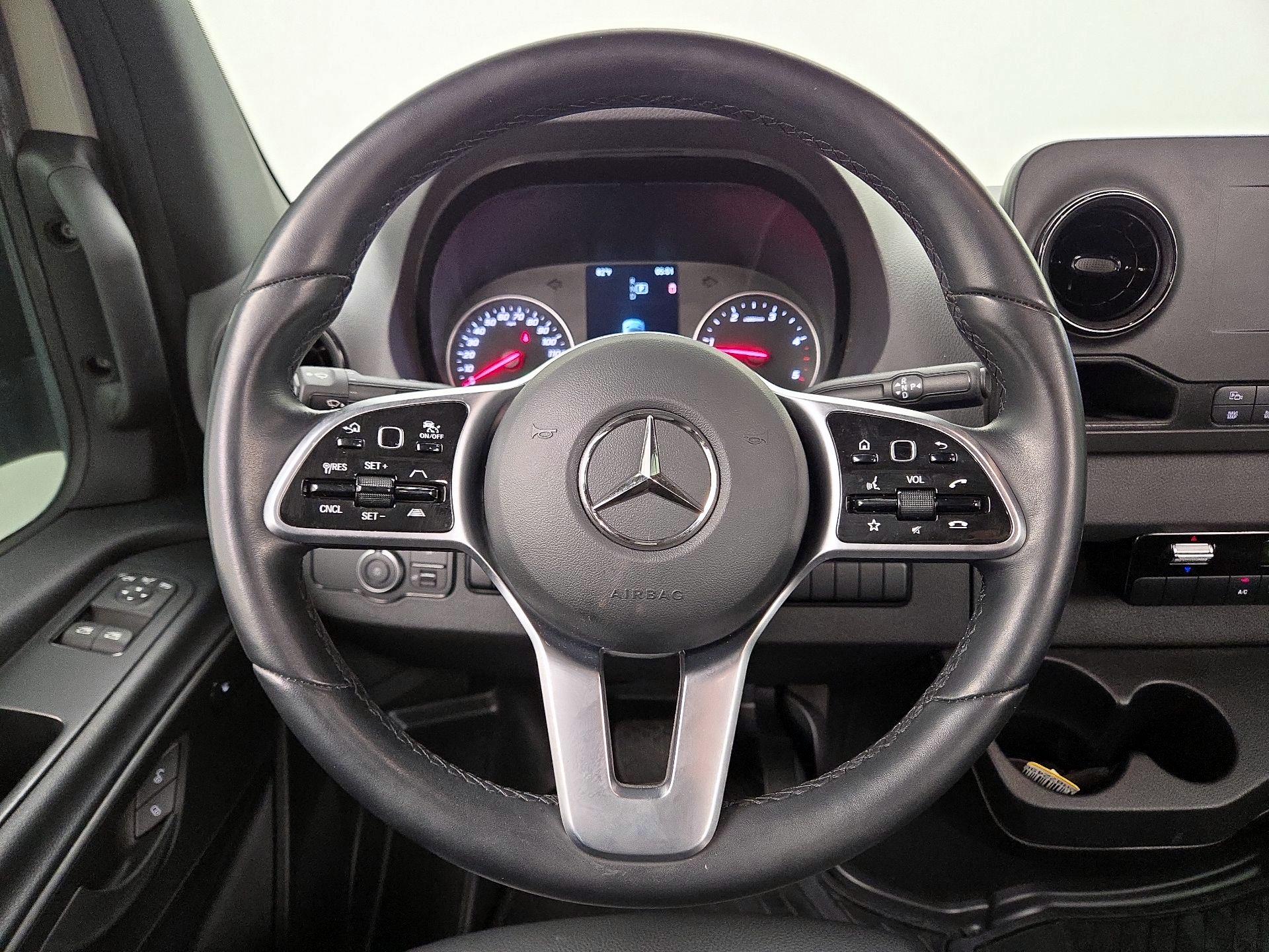 Thumbnail: 2022 Mercedes-Benz Sprinter - 10