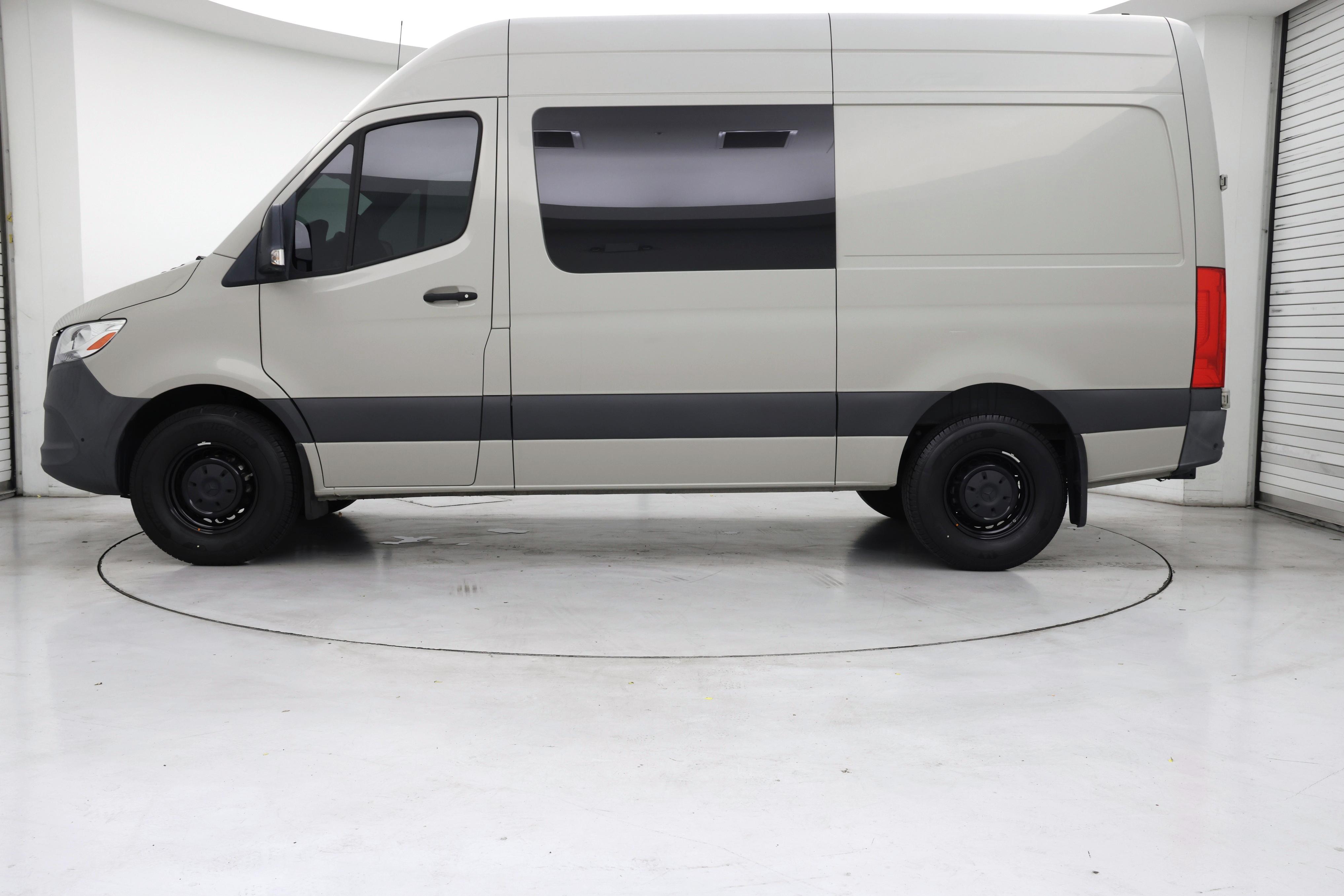 Thumbnail: 2022 Mercedes-Benz Sprinter - 3