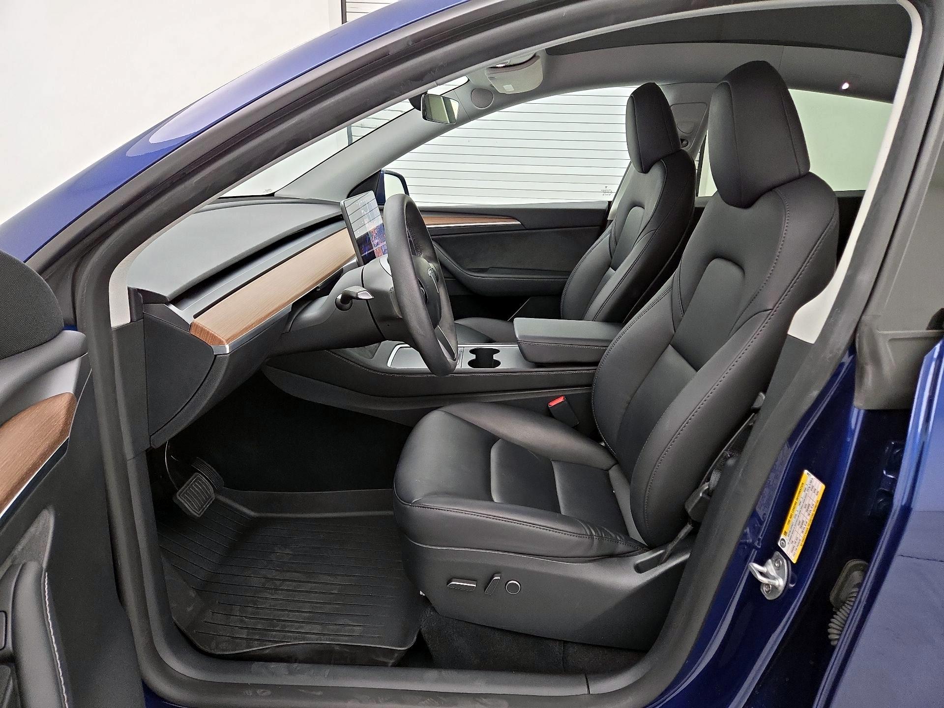 Thumbnail: 2023 Tesla Model Y - 11