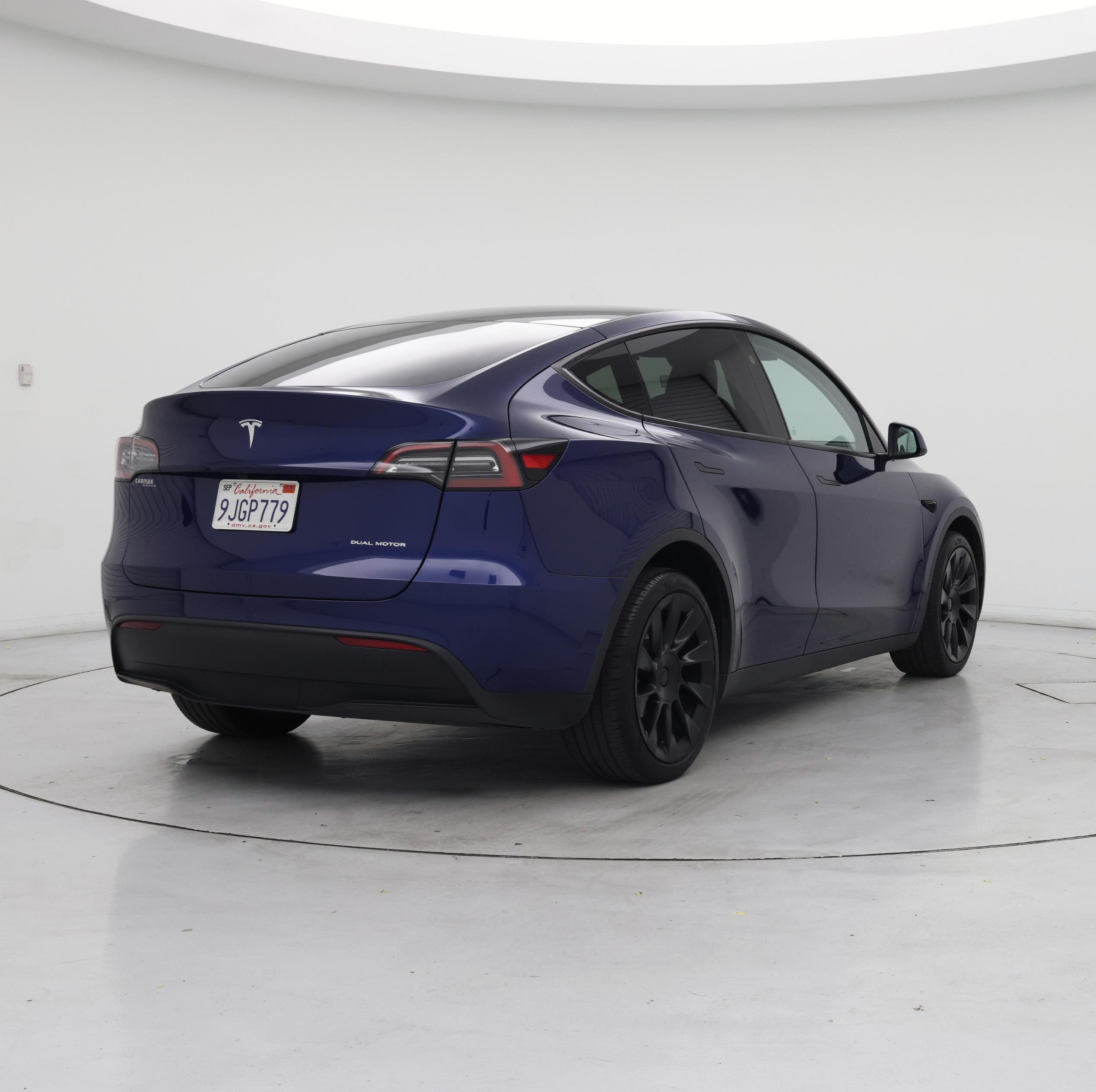 Thumbnail: 2023 Tesla Model Y - 8