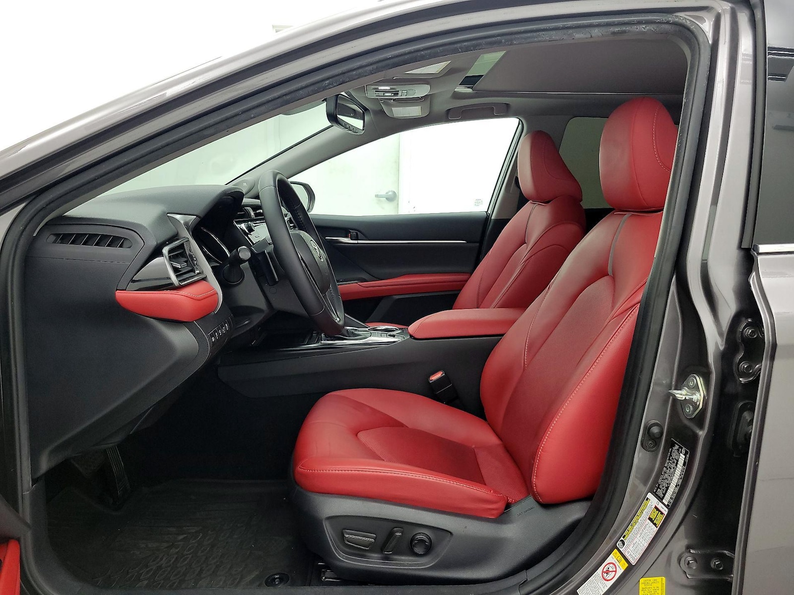 2019 Toyota Camry XSE - Photo 12