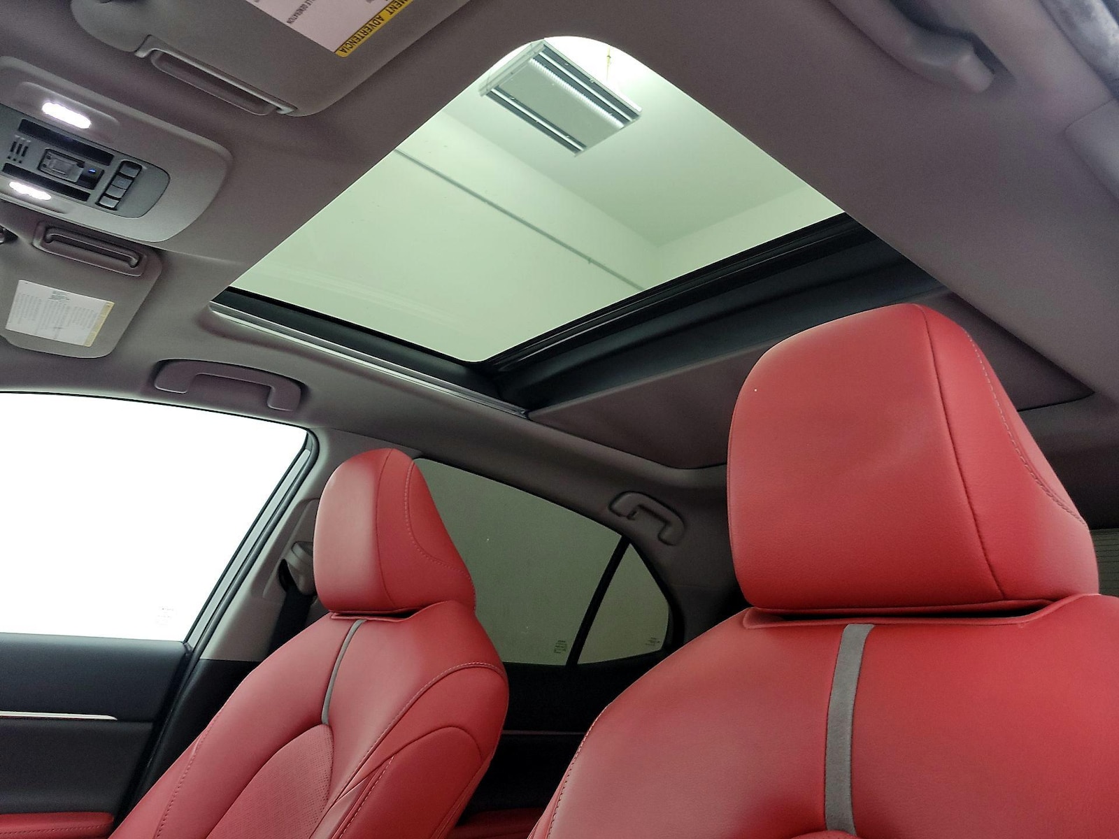 2019 Toyota Camry XSE - Photo 21