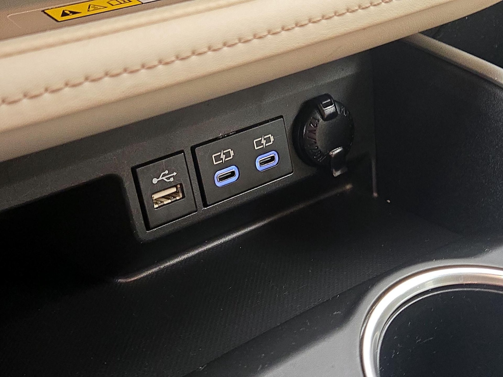 2023 Toyota Highlander XLE - Photo 18