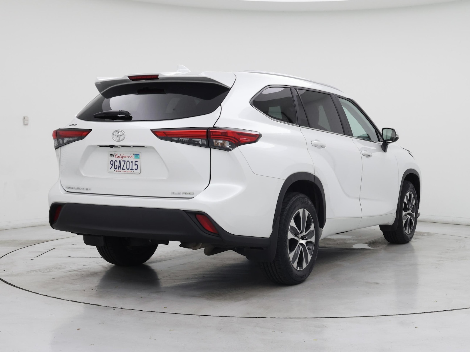 2023 Toyota Highlander XLE - Photo 9