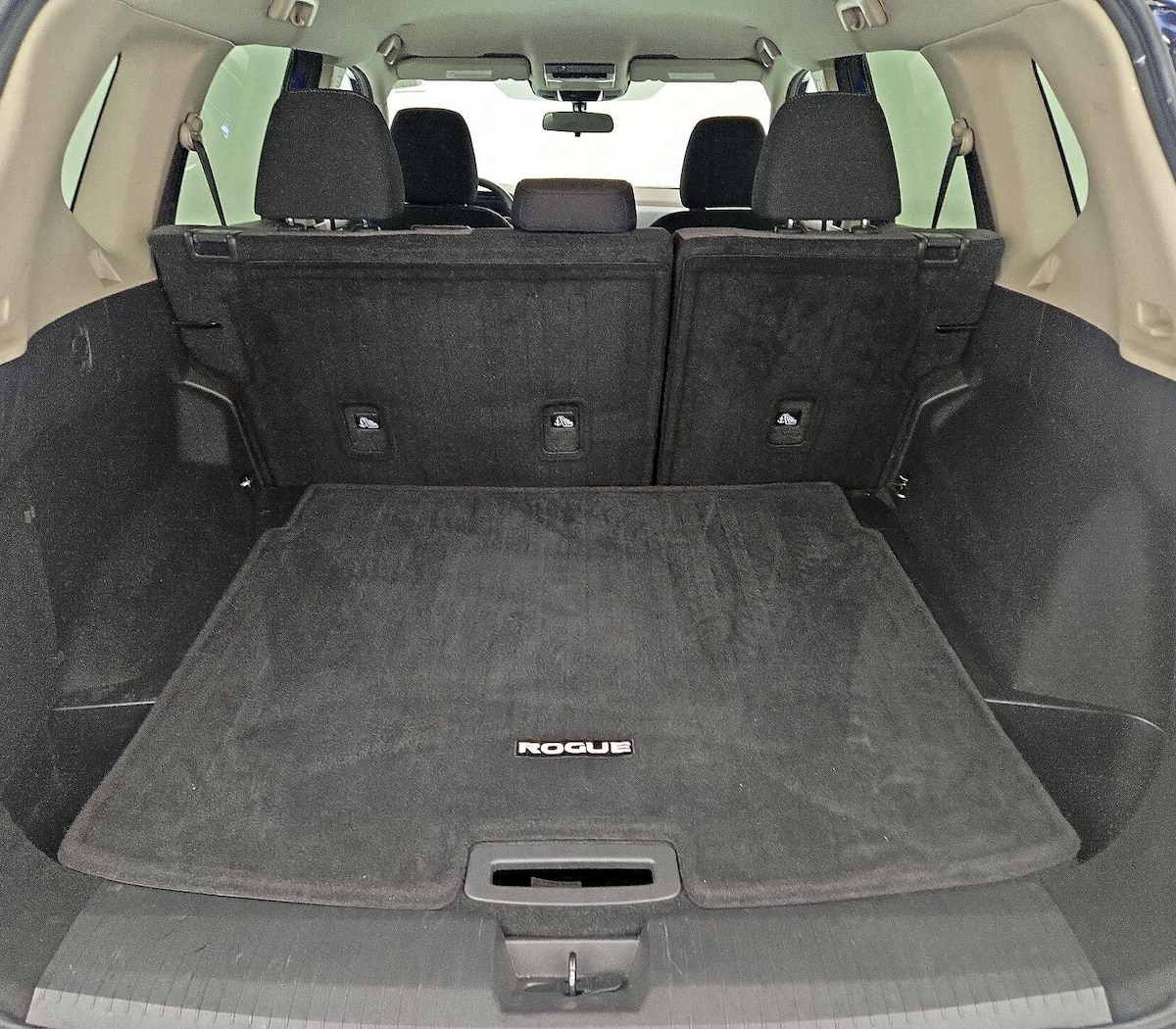 Trunk/Cargo (Seats Up)
