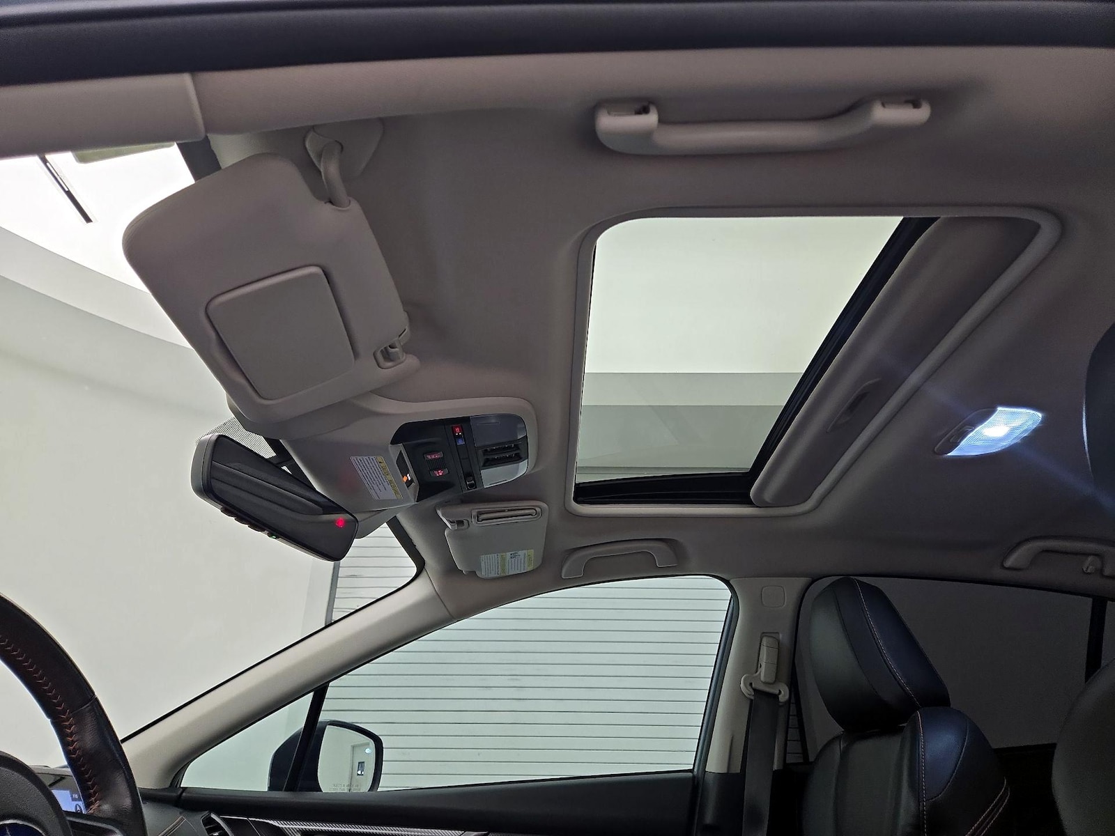 Sunroof(s) & Overhead Airbags