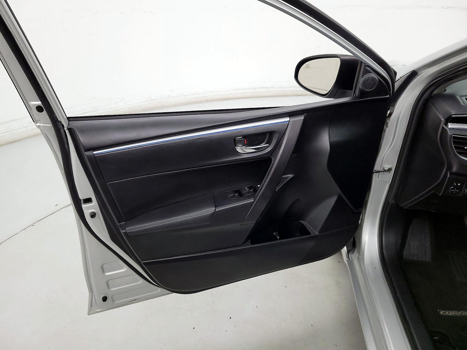 2015 Toyota Corolla S Plus - Photo 13