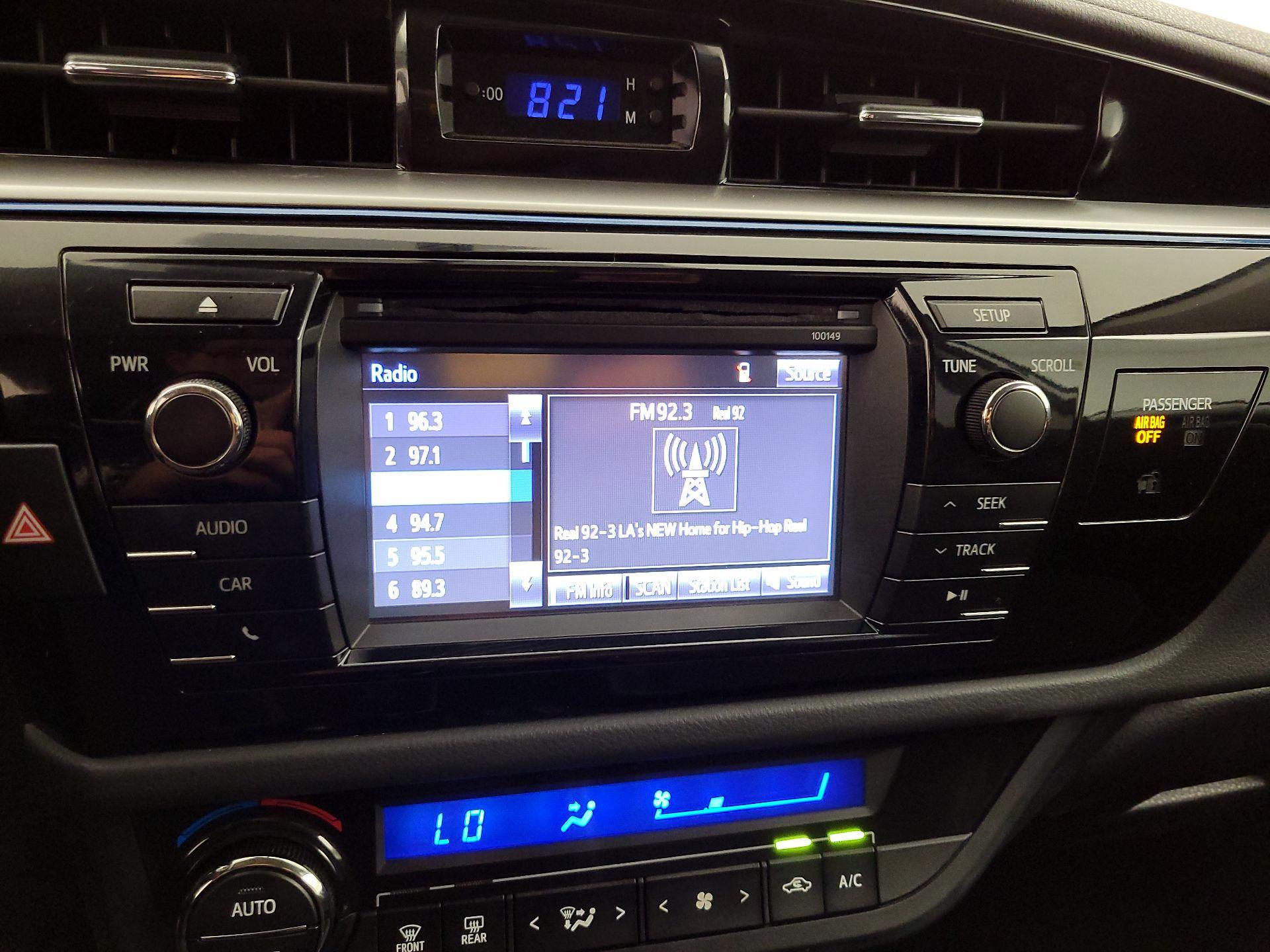 Thumbnail: 2015 Toyota Corolla - 15