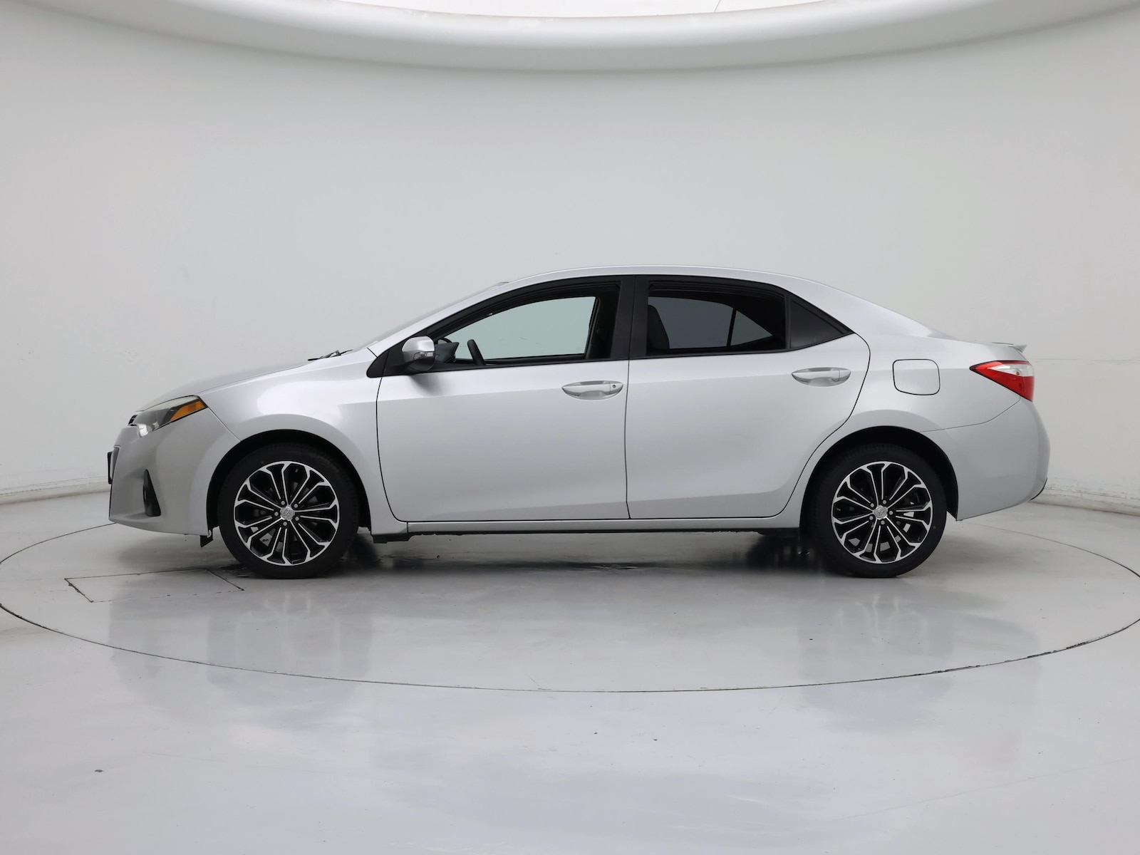2015 Toyota Corolla S Plus - Photo 4