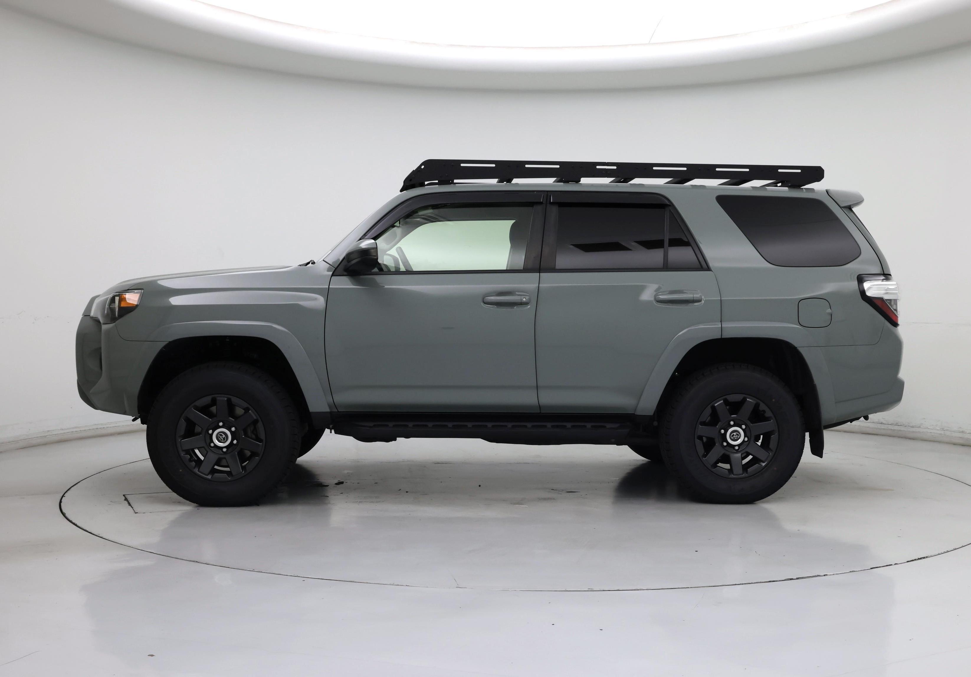Thumbnail: 2022 Toyota 4Runner - 3