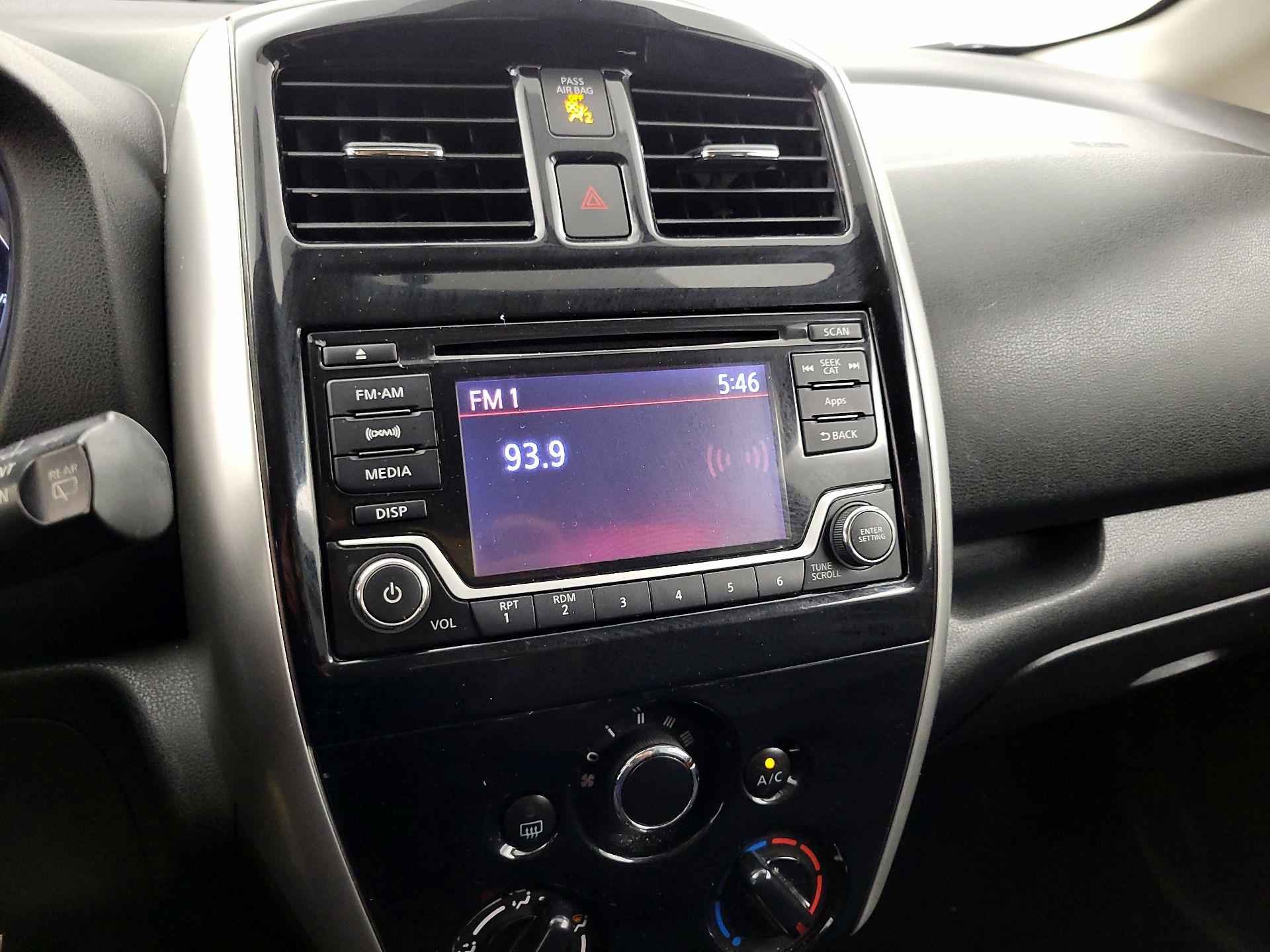 Thumbnail: 2015 Nissan Versa Note - 14