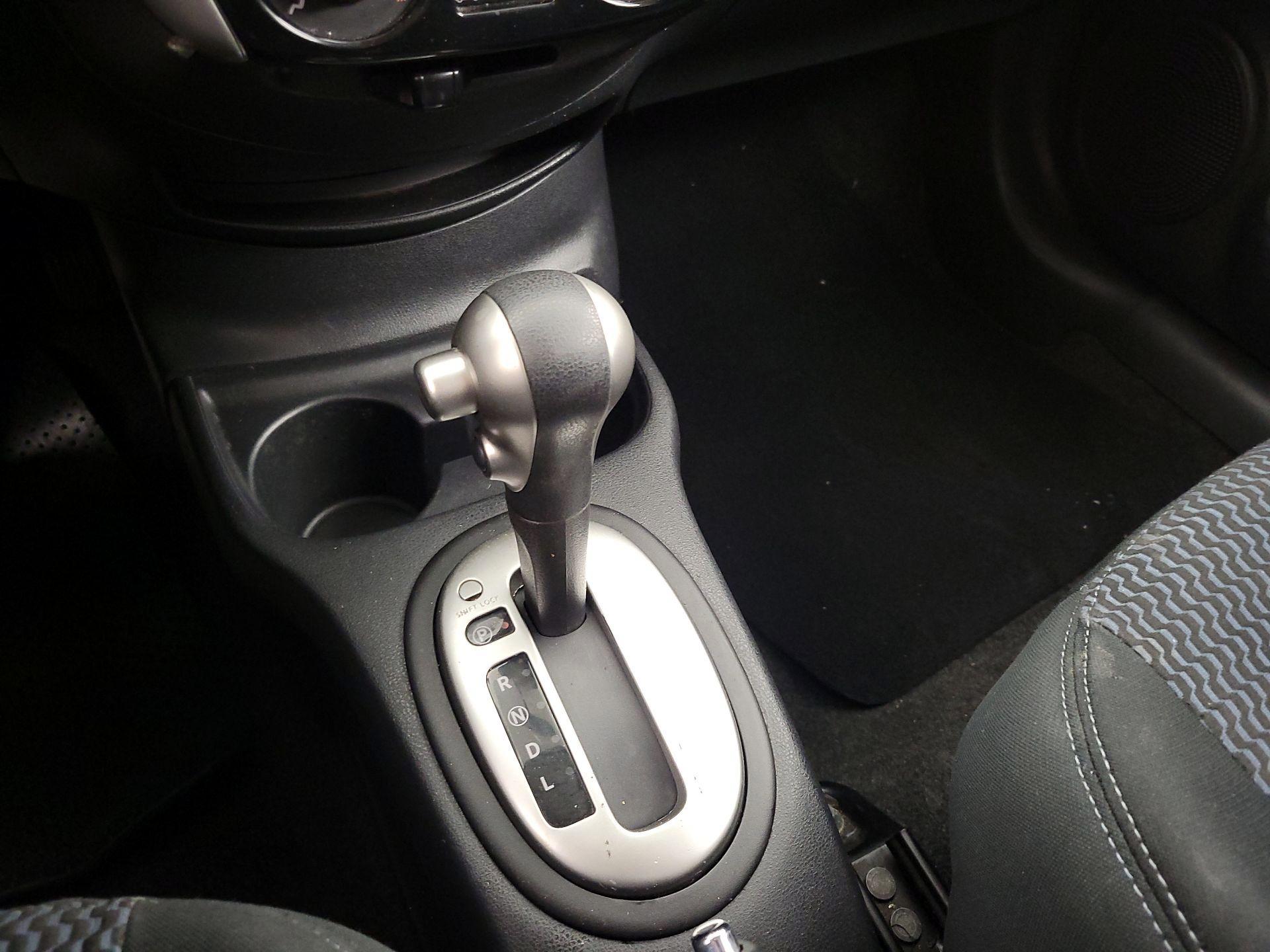 Thumbnail: 2015 Nissan Versa Note - 16