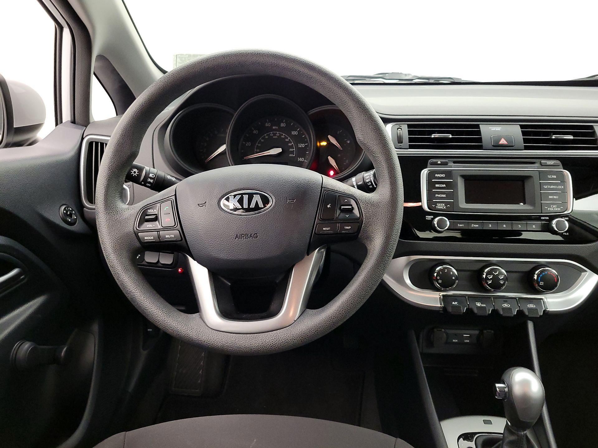 Thumbnail: 2017 Kia Rio - 10