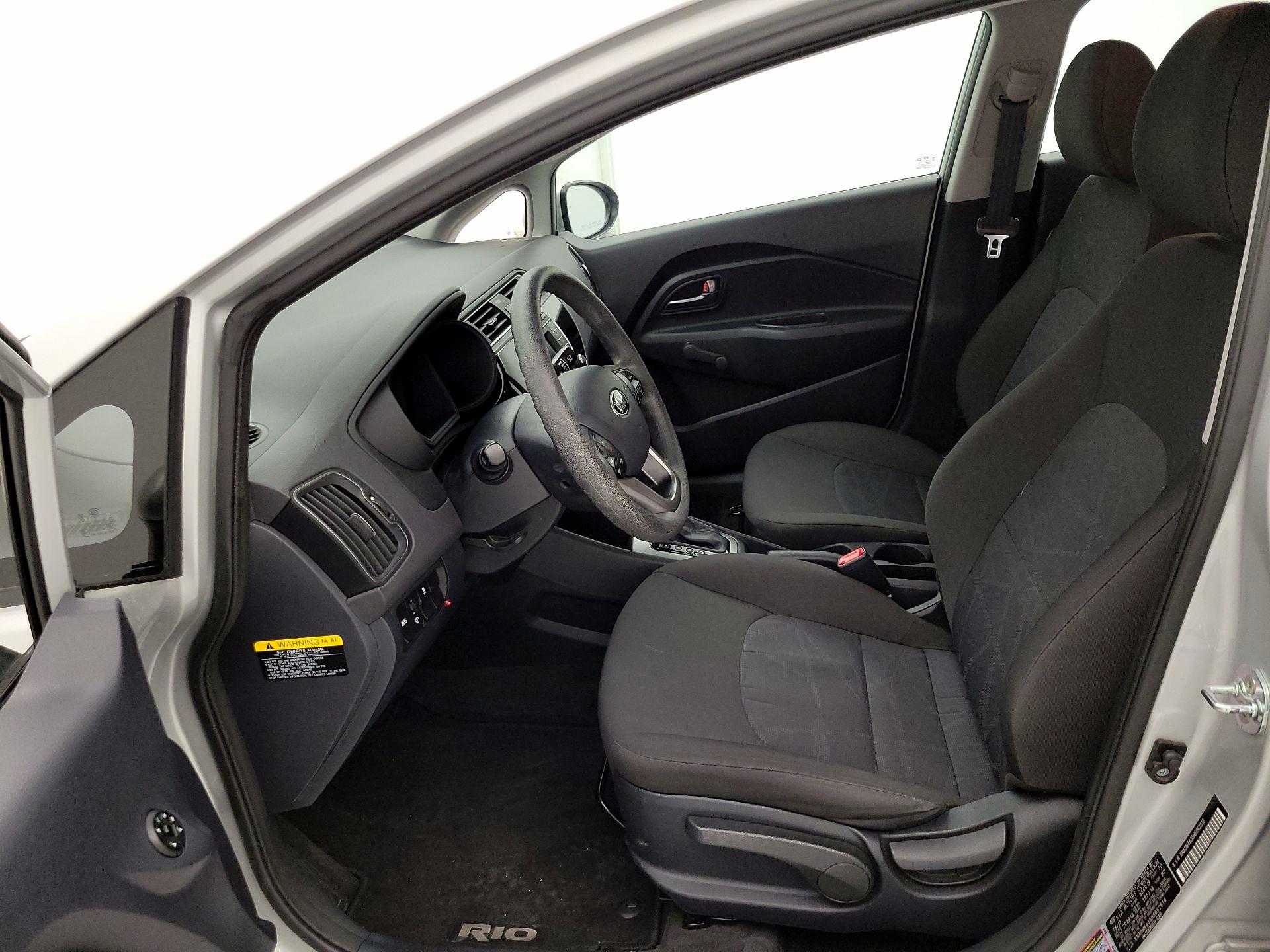 Thumbnail: 2017 Kia Rio - 11