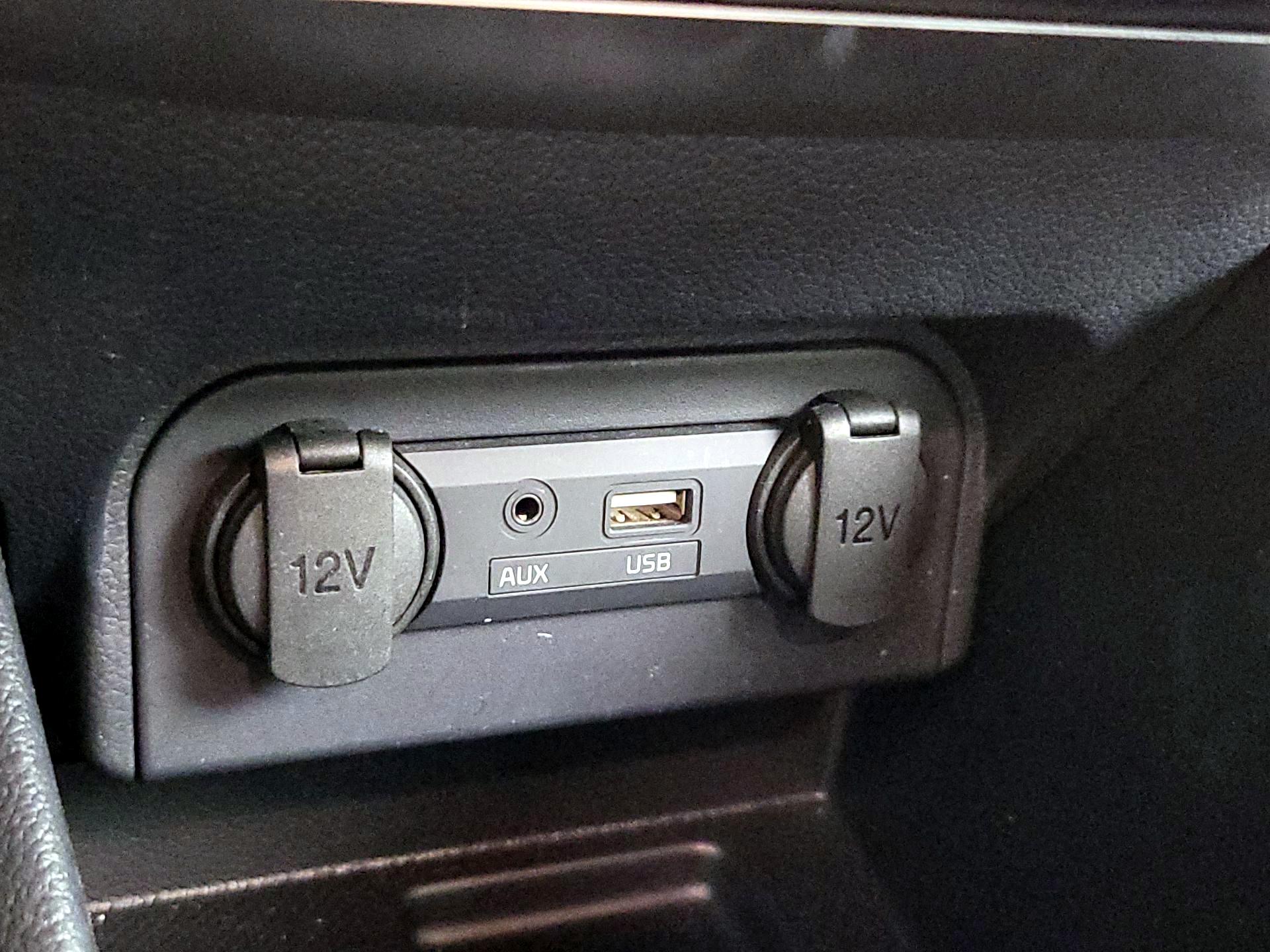 Thumbnail: 2017 Kia Rio - 17