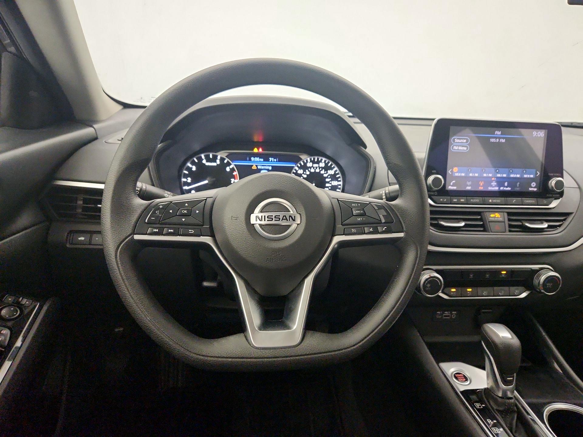Thumbnail: 2021 Nissan Altima - 10