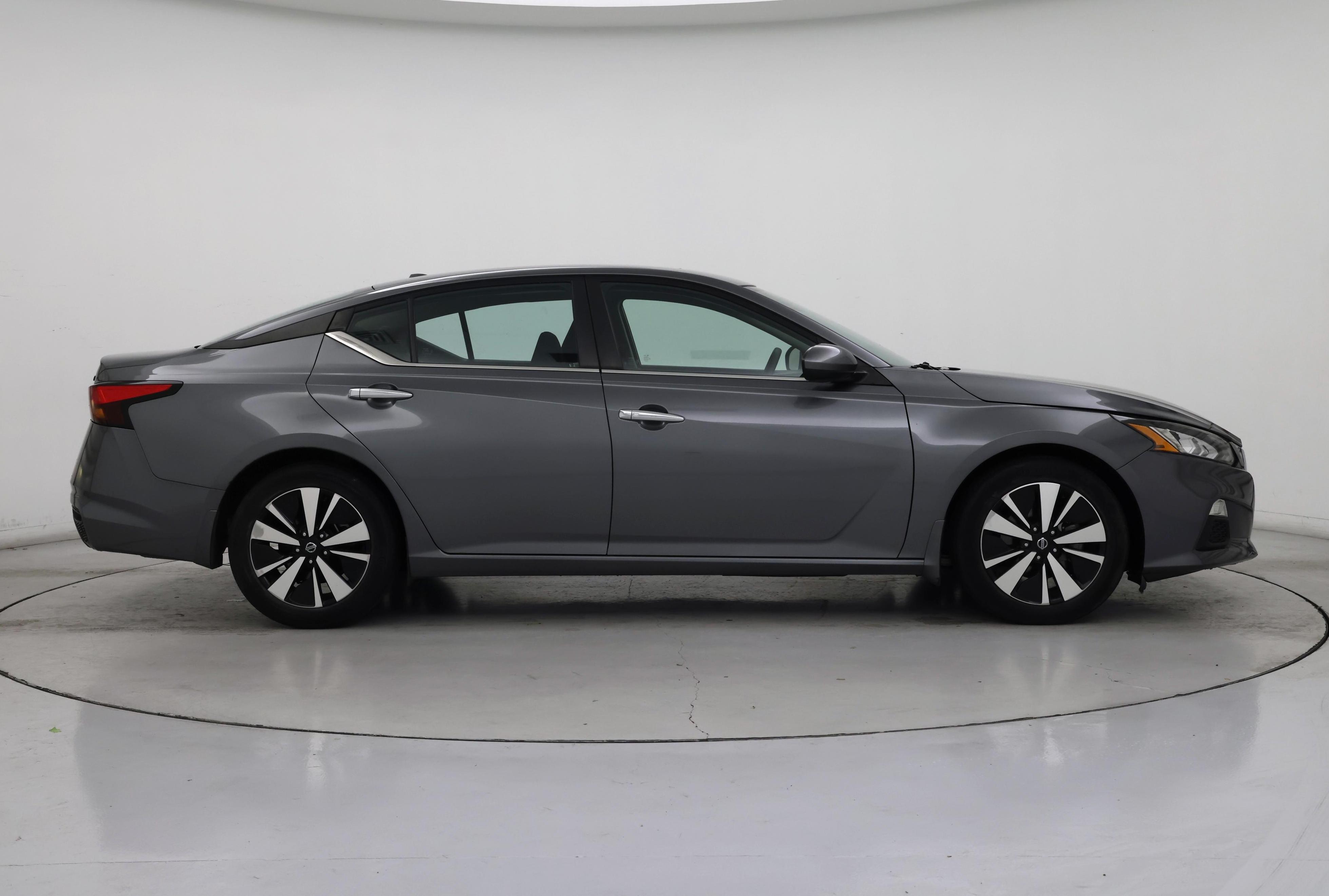 Thumbnail: 2021 Nissan Altima - 7
