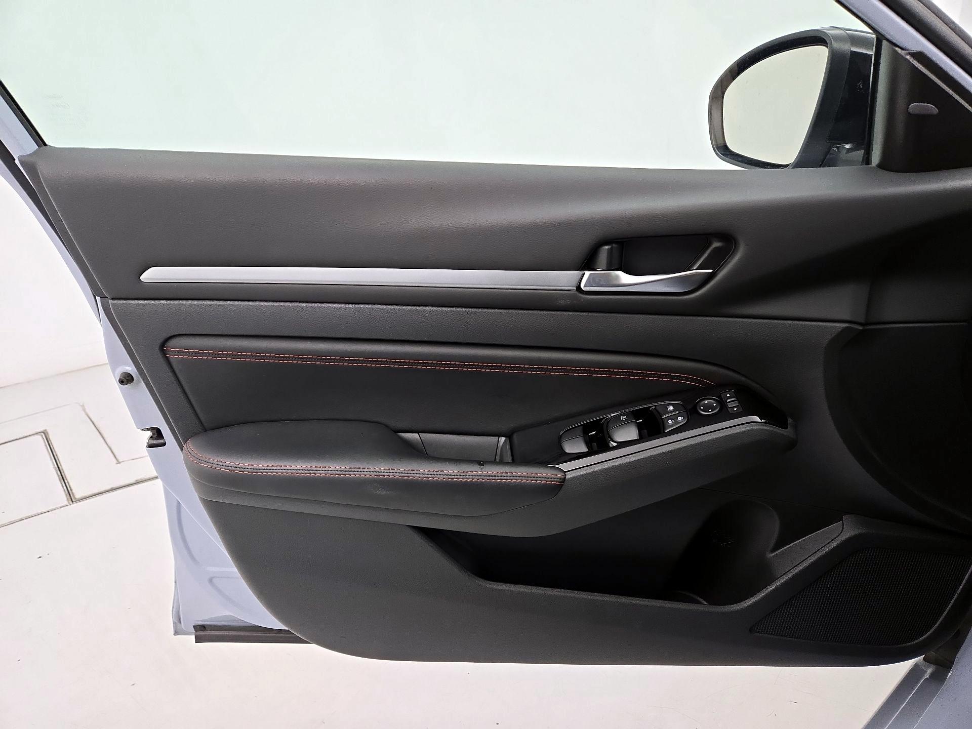 Thumbnail: 2023 Nissan Altima - 10