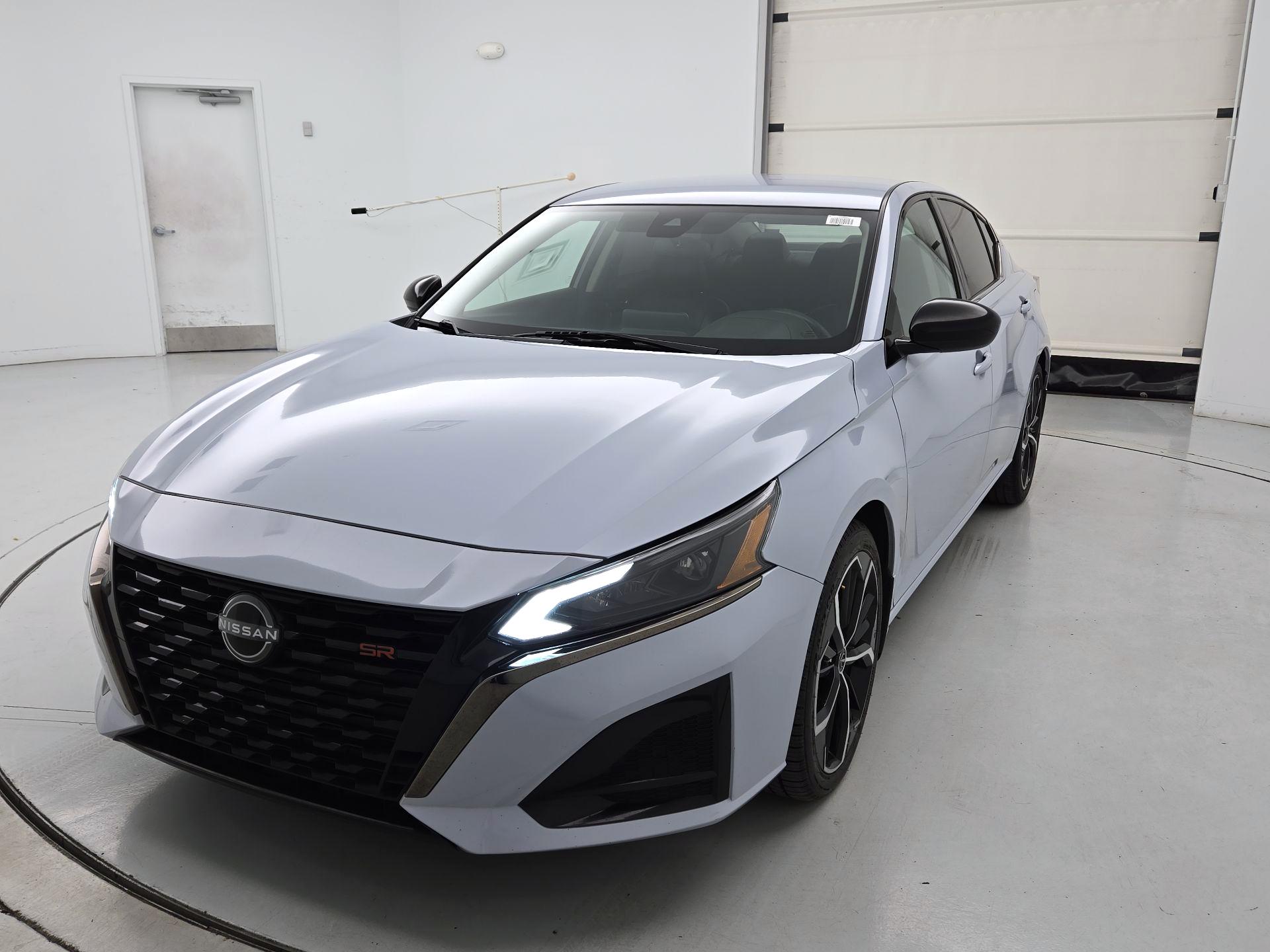 Thumbnail: 2023 Nissan Altima - 3