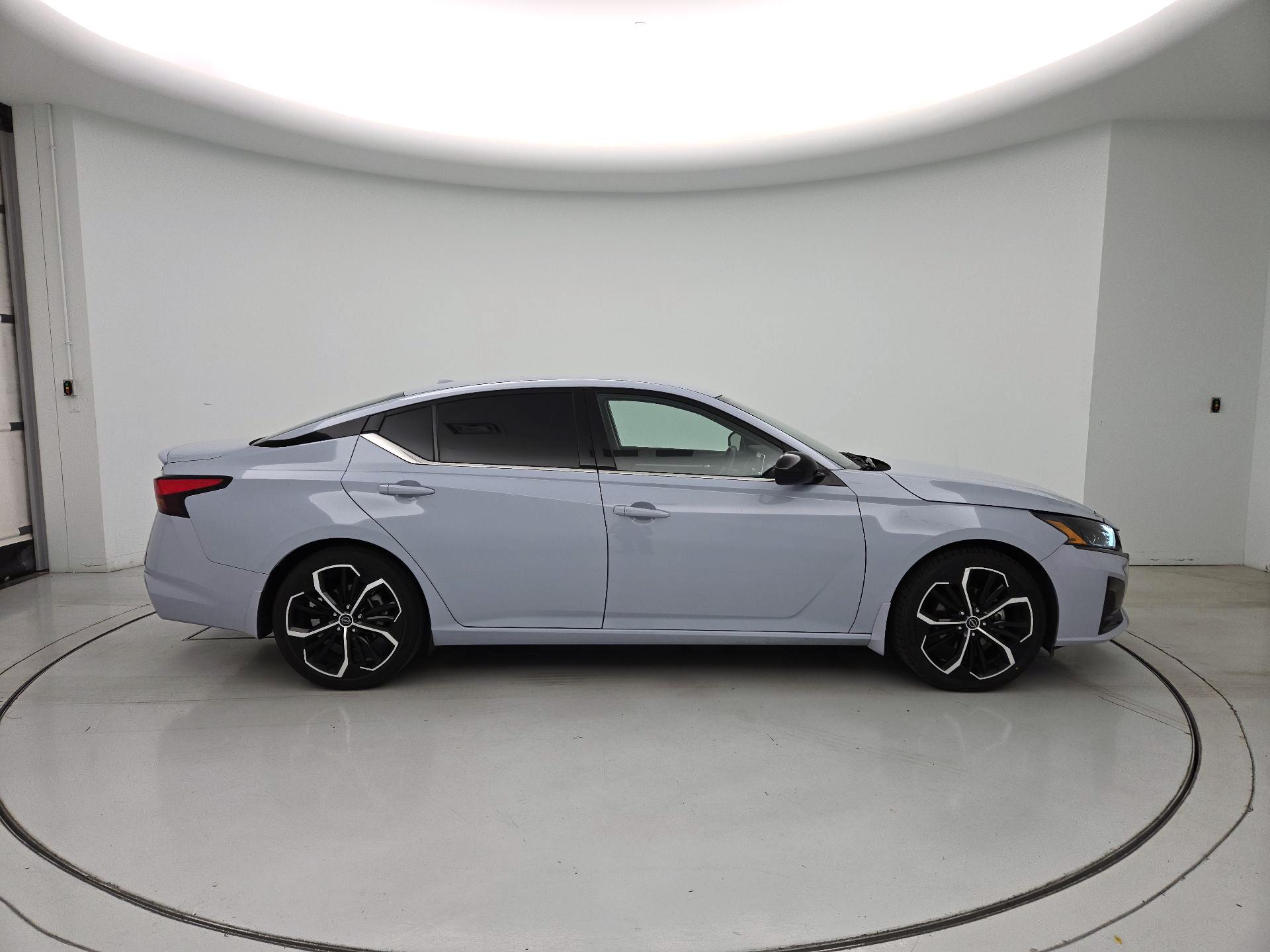 Thumbnail: 2023 Nissan Altima - 4