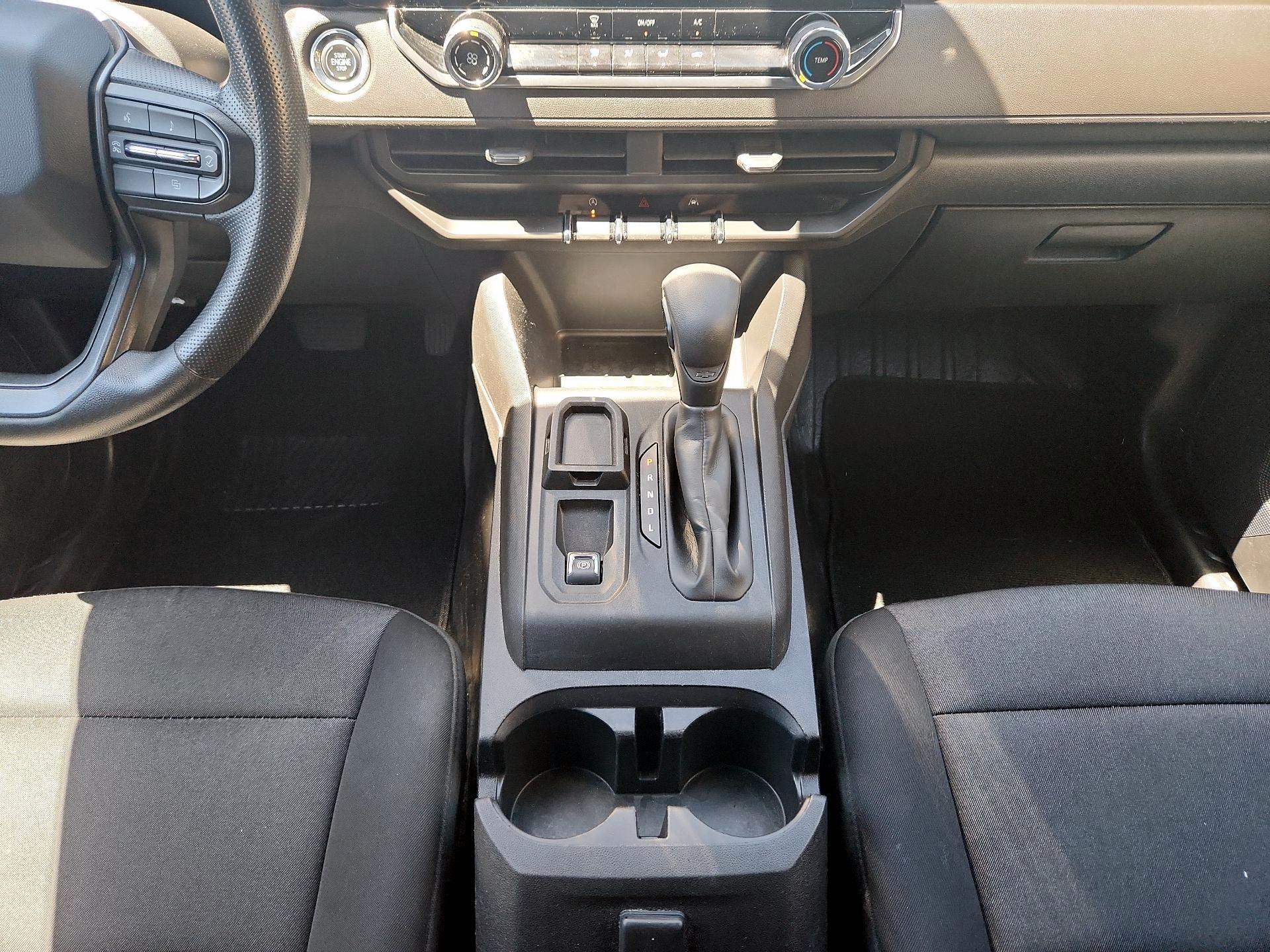 Thumbnail: 2023 Chevrolet Colorado - 15