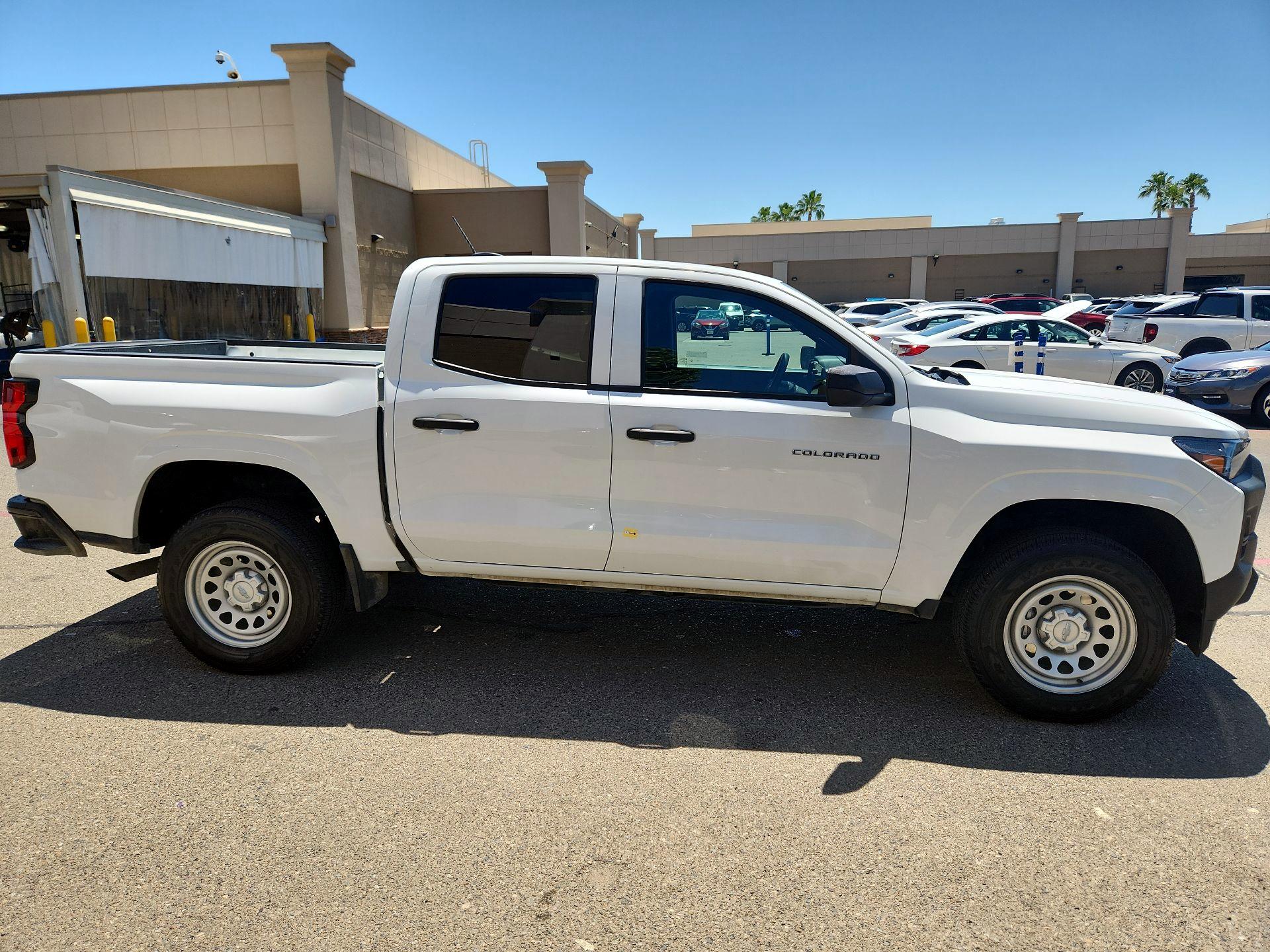 Thumbnail: 2023 Chevrolet Colorado - 4