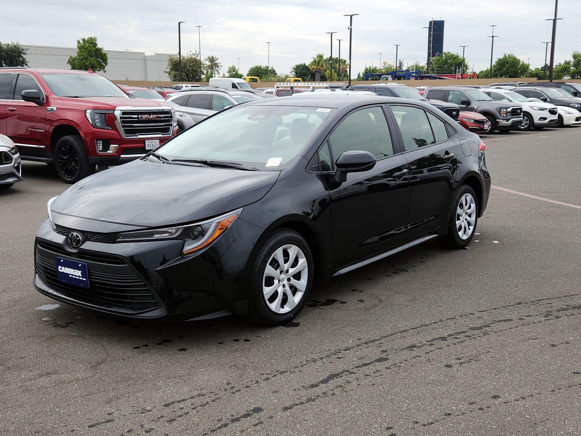 Thumbnail: 2023 Toyota Corolla - 3