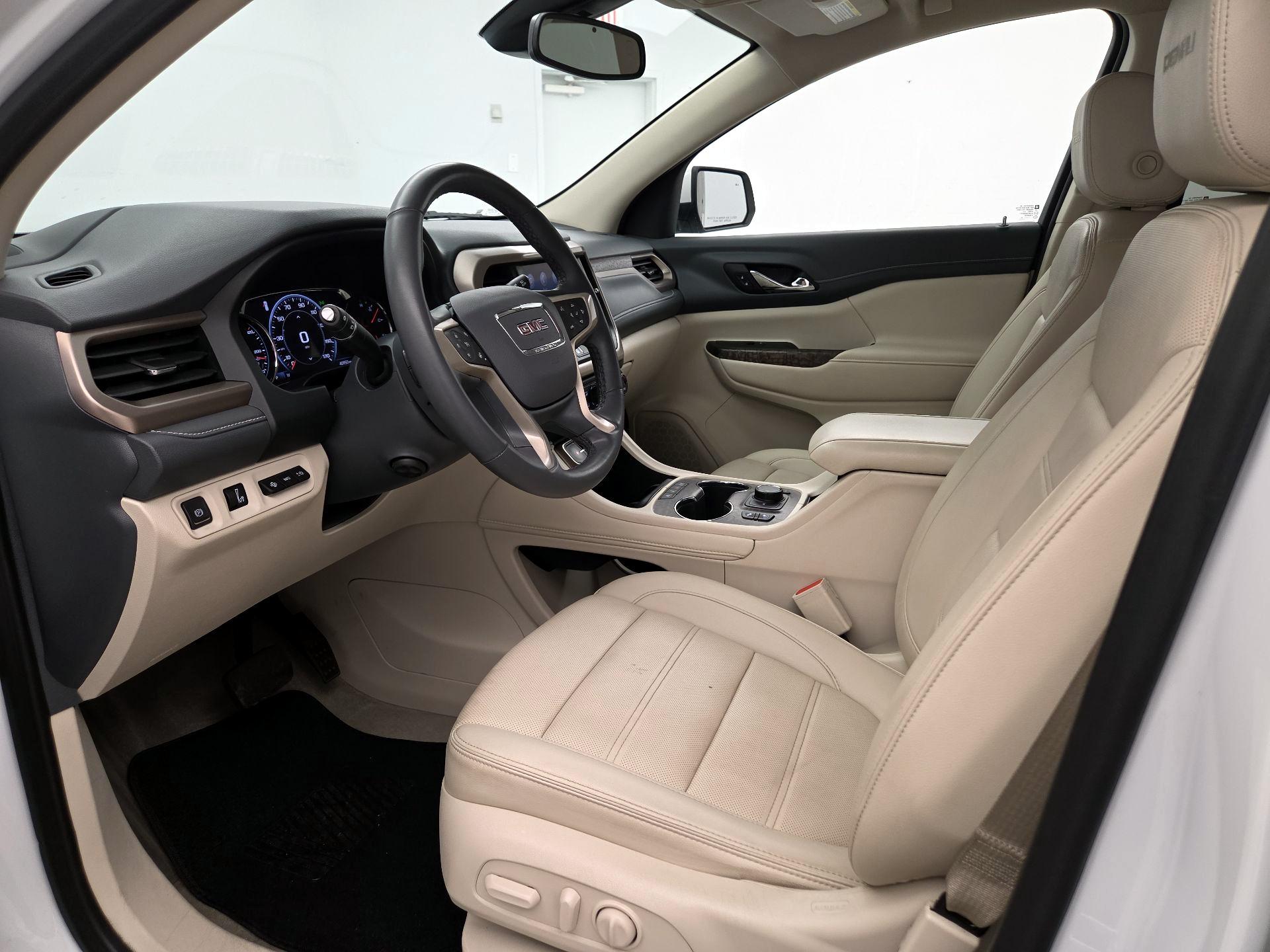 Thumbnail: 2023 GMC Acadia - 11