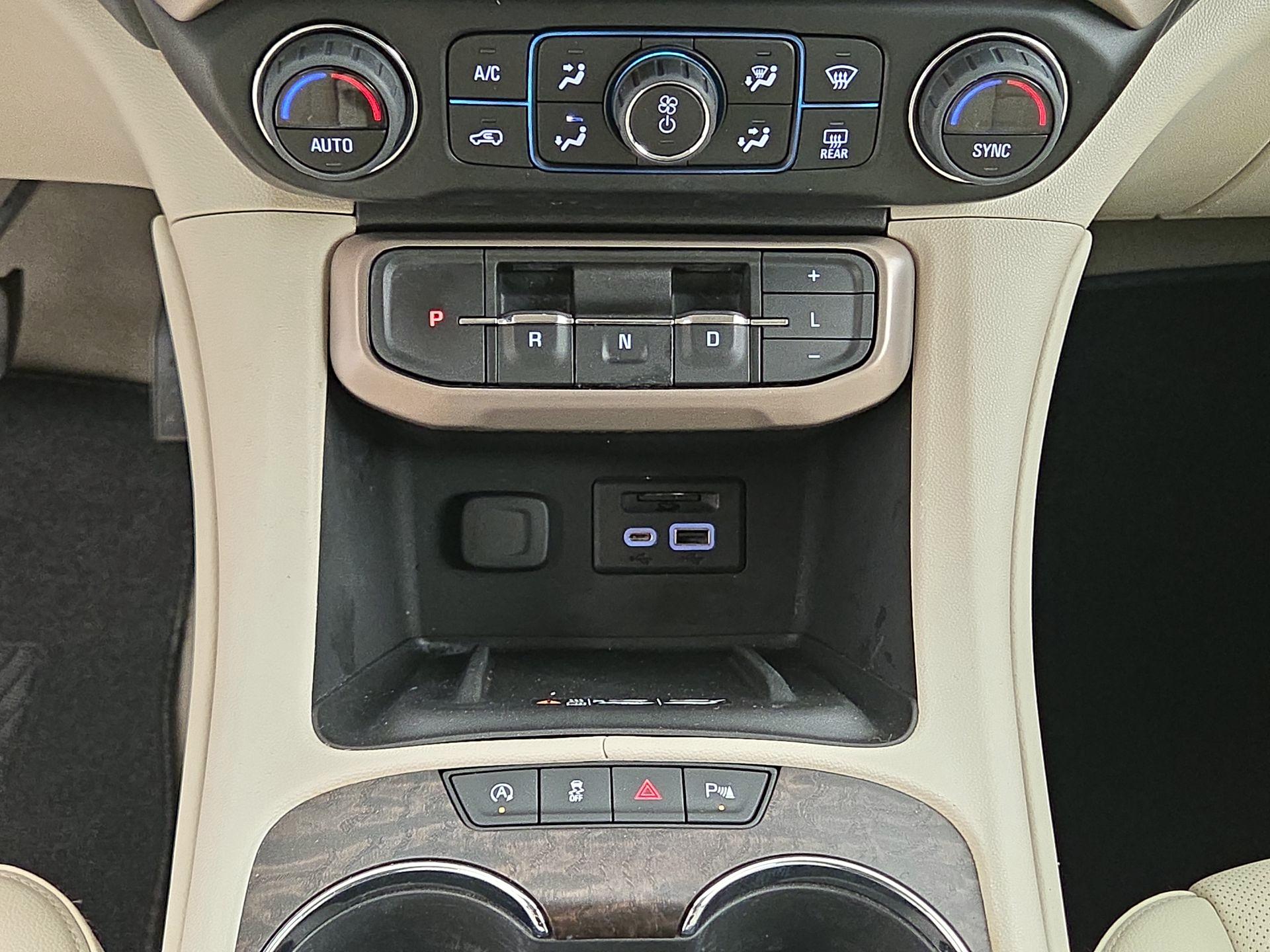 Thumbnail: 2023 GMC Acadia - 17