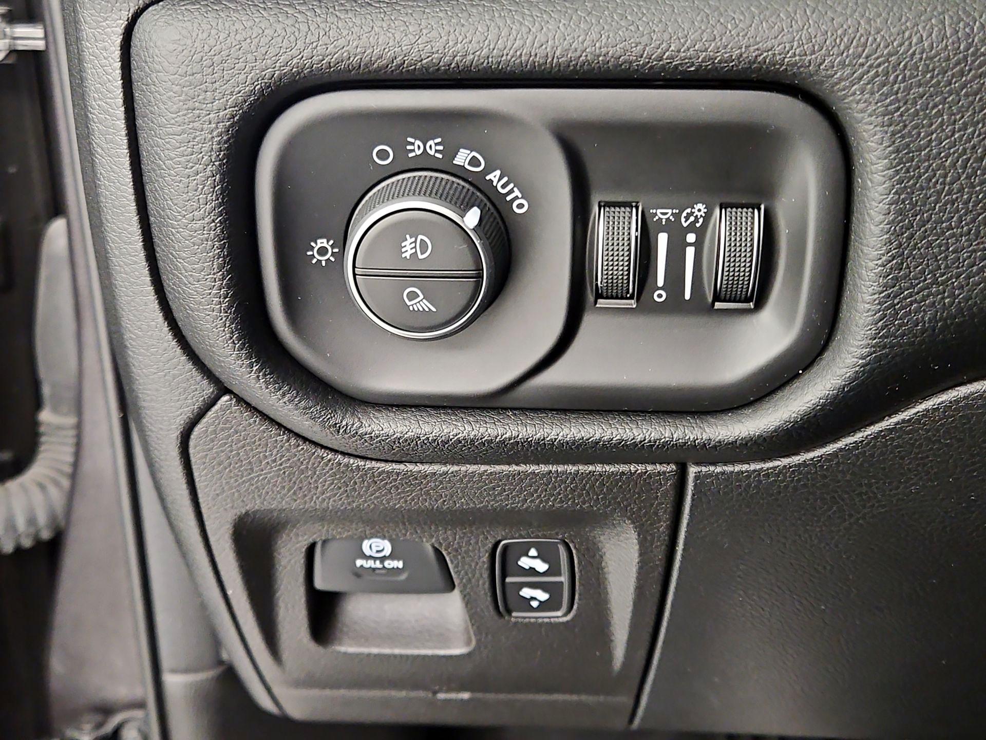 Thumbnail: 2021 RAM 1500 - 13