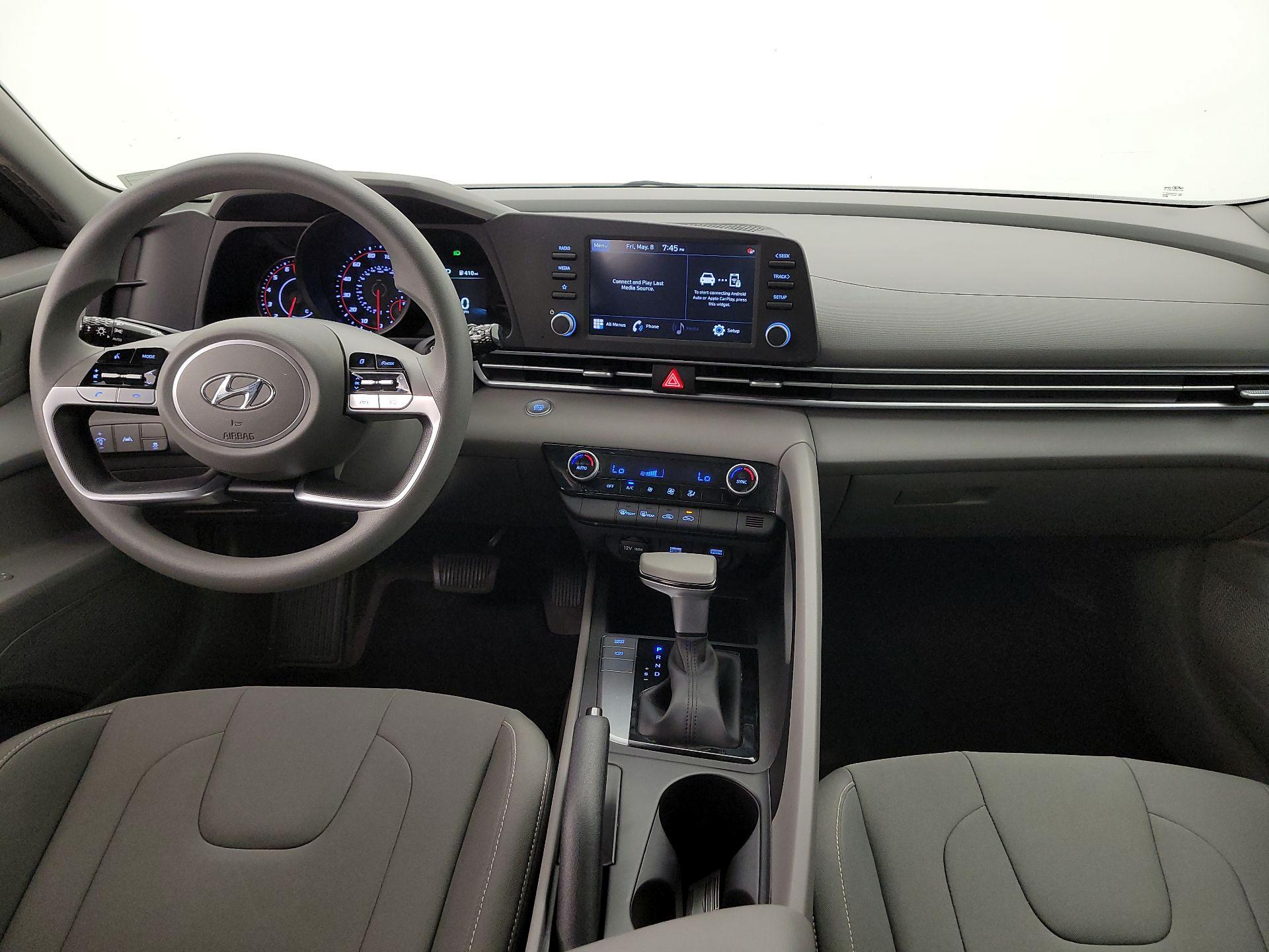 Thumbnail: 2022 Hyundai Elantra - 9