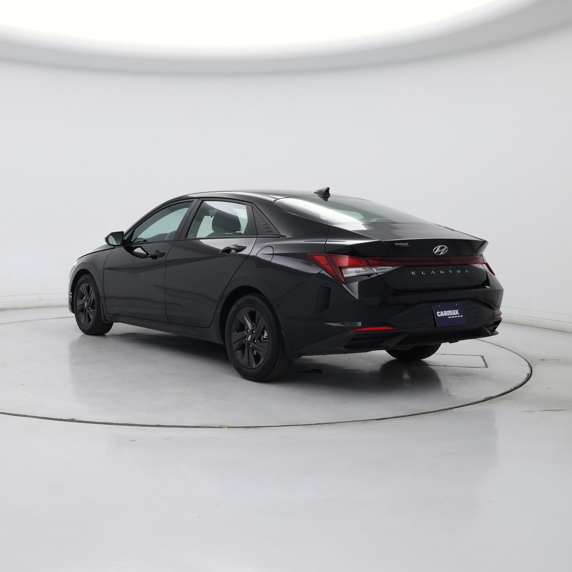 Thumbnail: 2022 Hyundai Elantra - 2