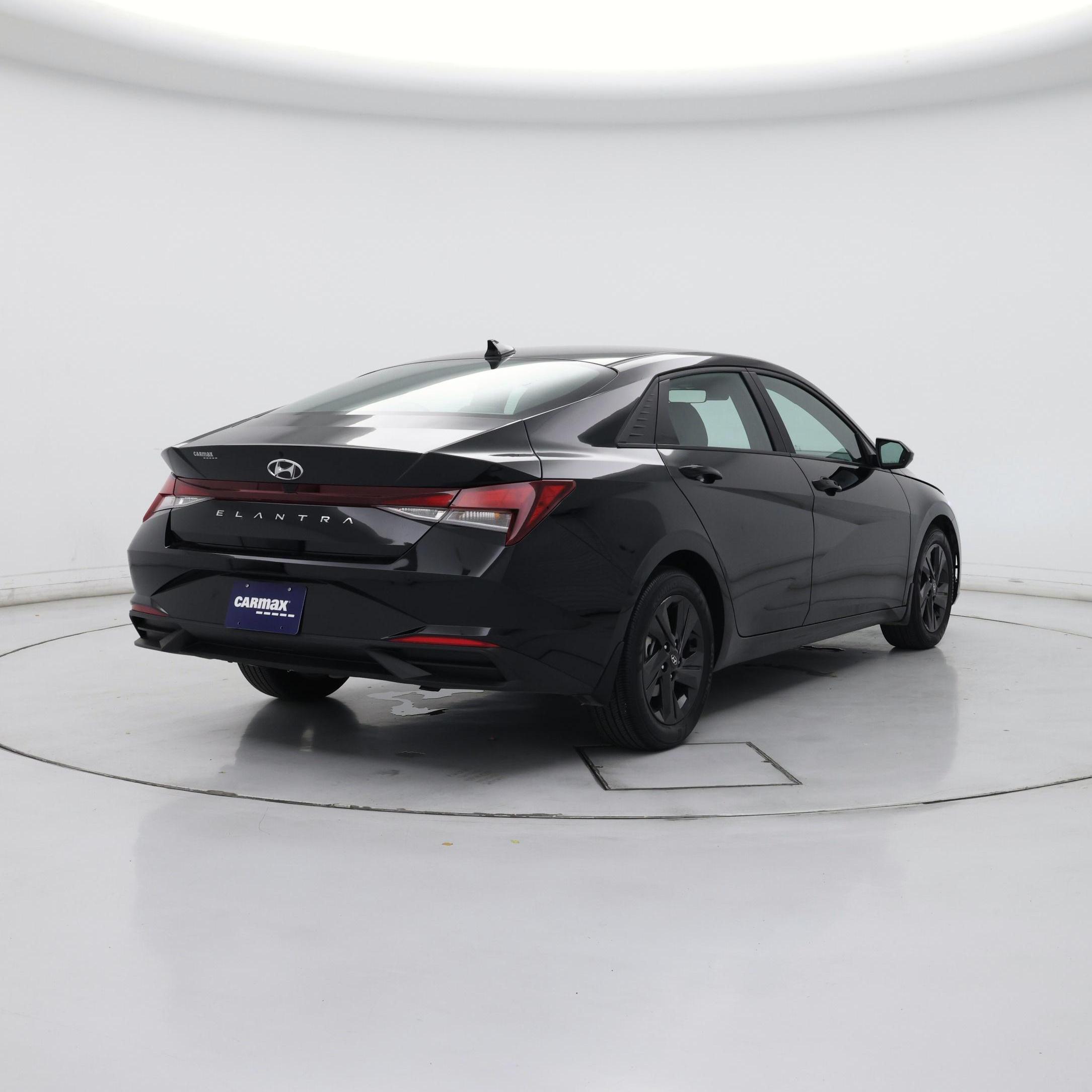 Thumbnail: 2022 Hyundai Elantra - 8