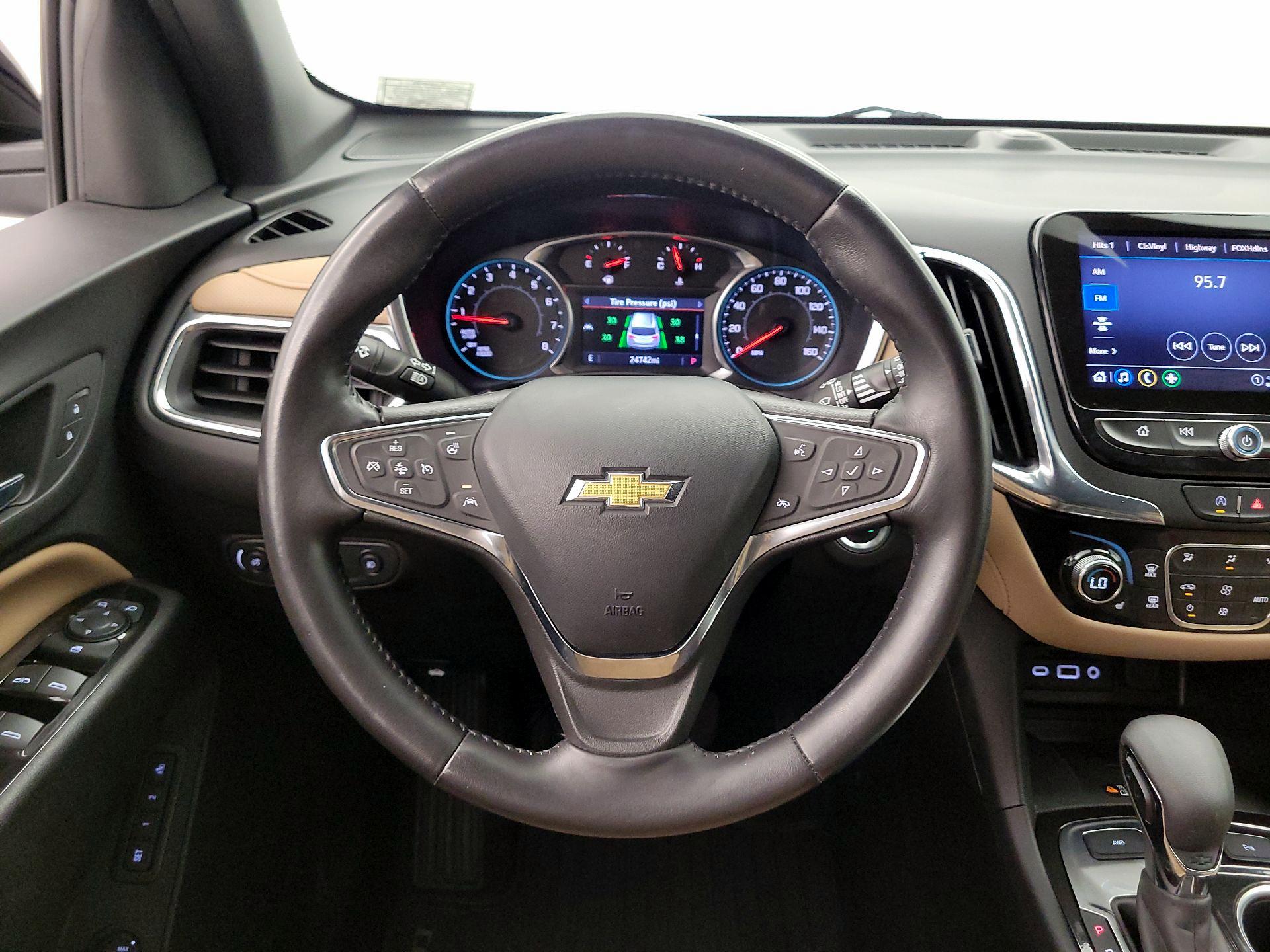 Thumbnail: 2022 Chevrolet Equinox - 10