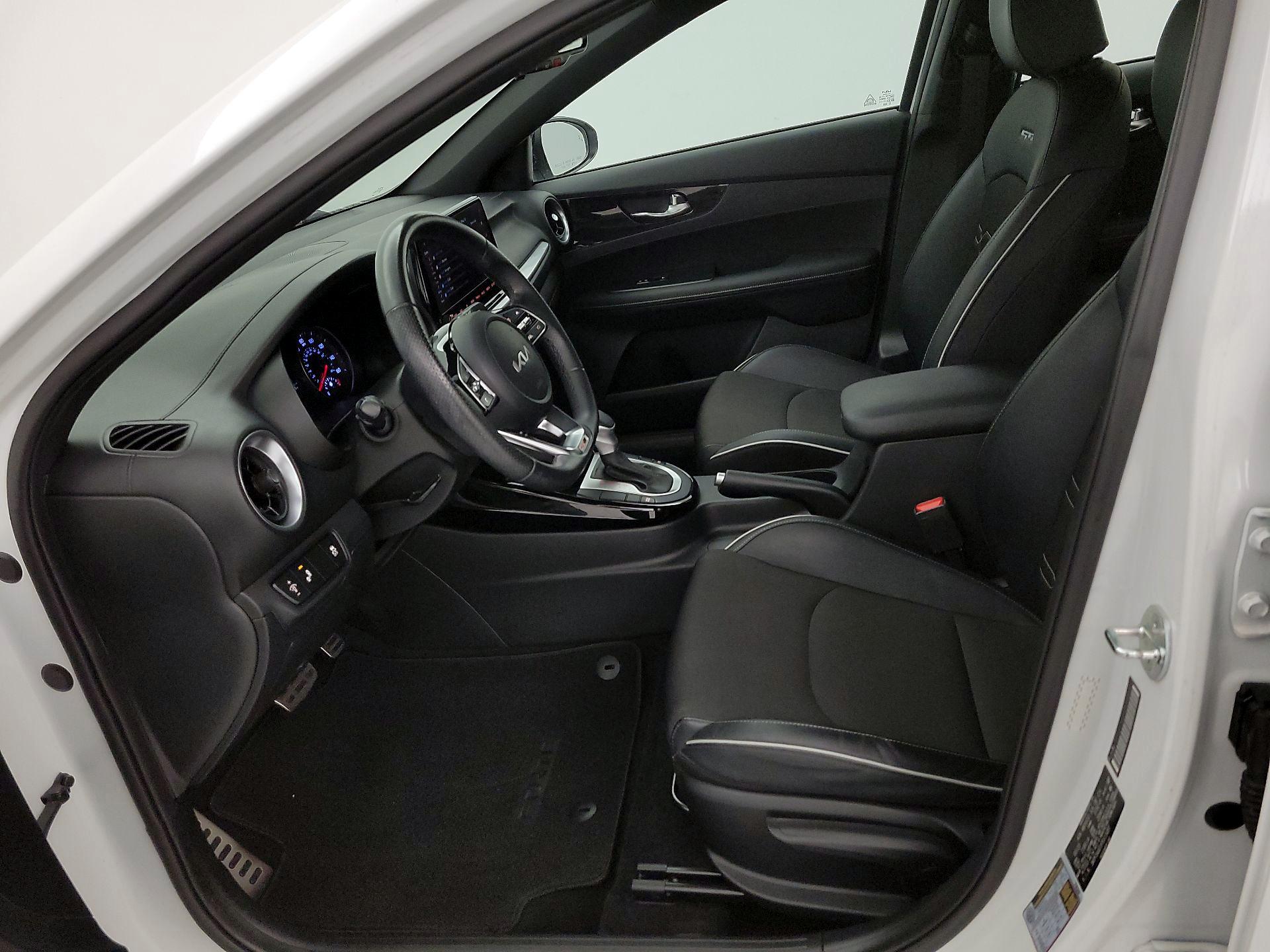 Thumbnail: 2023 Kia Forte - 11