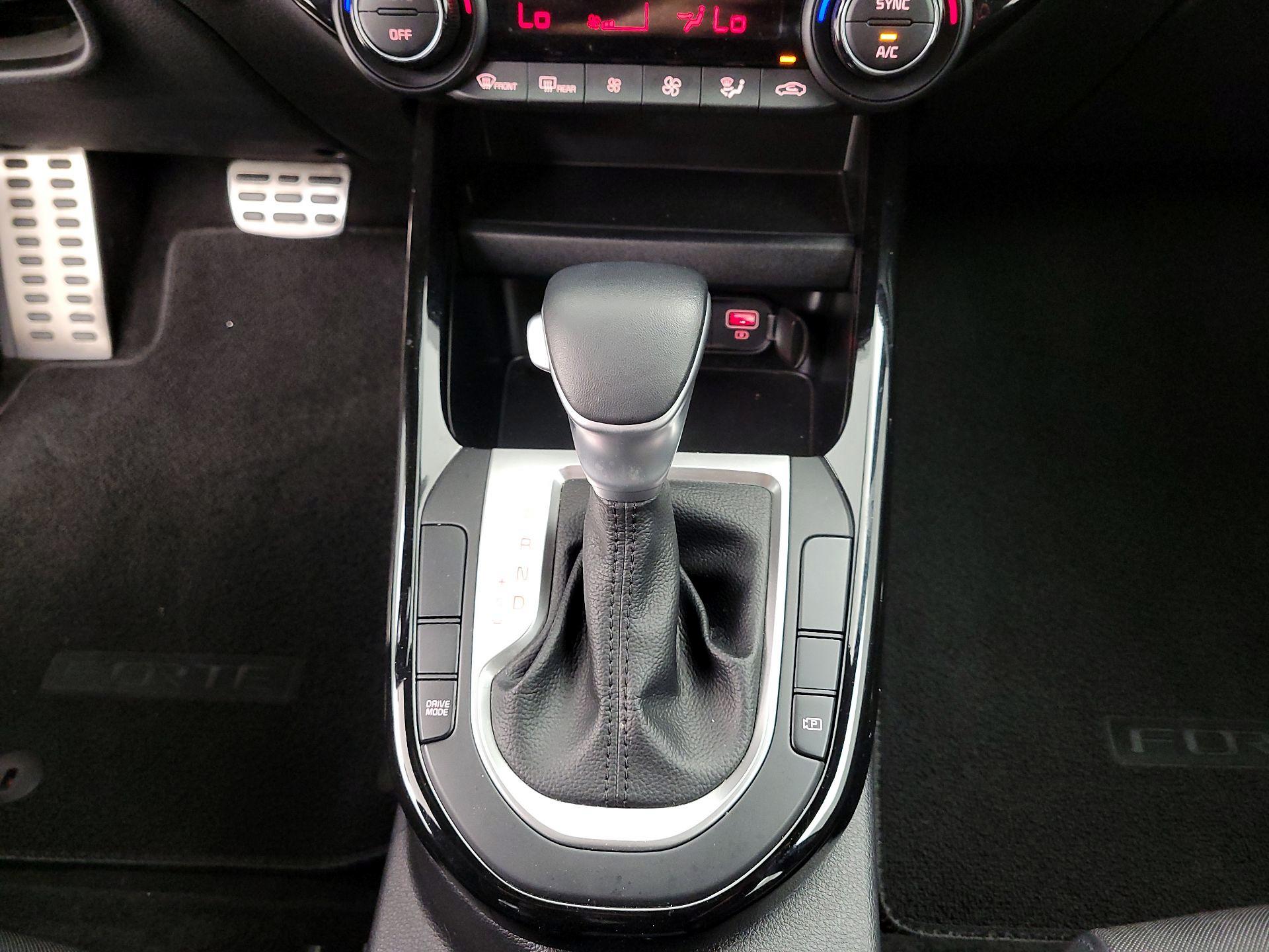 Thumbnail: 2023 Kia Forte - 18