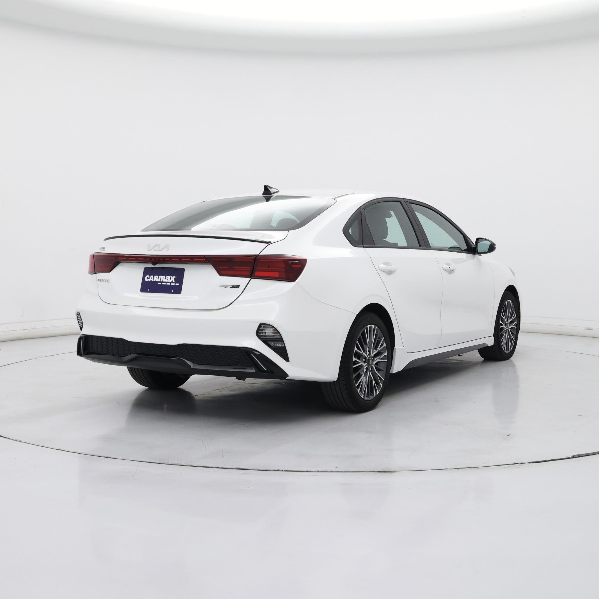 Thumbnail: 2023 Kia Forte - 8