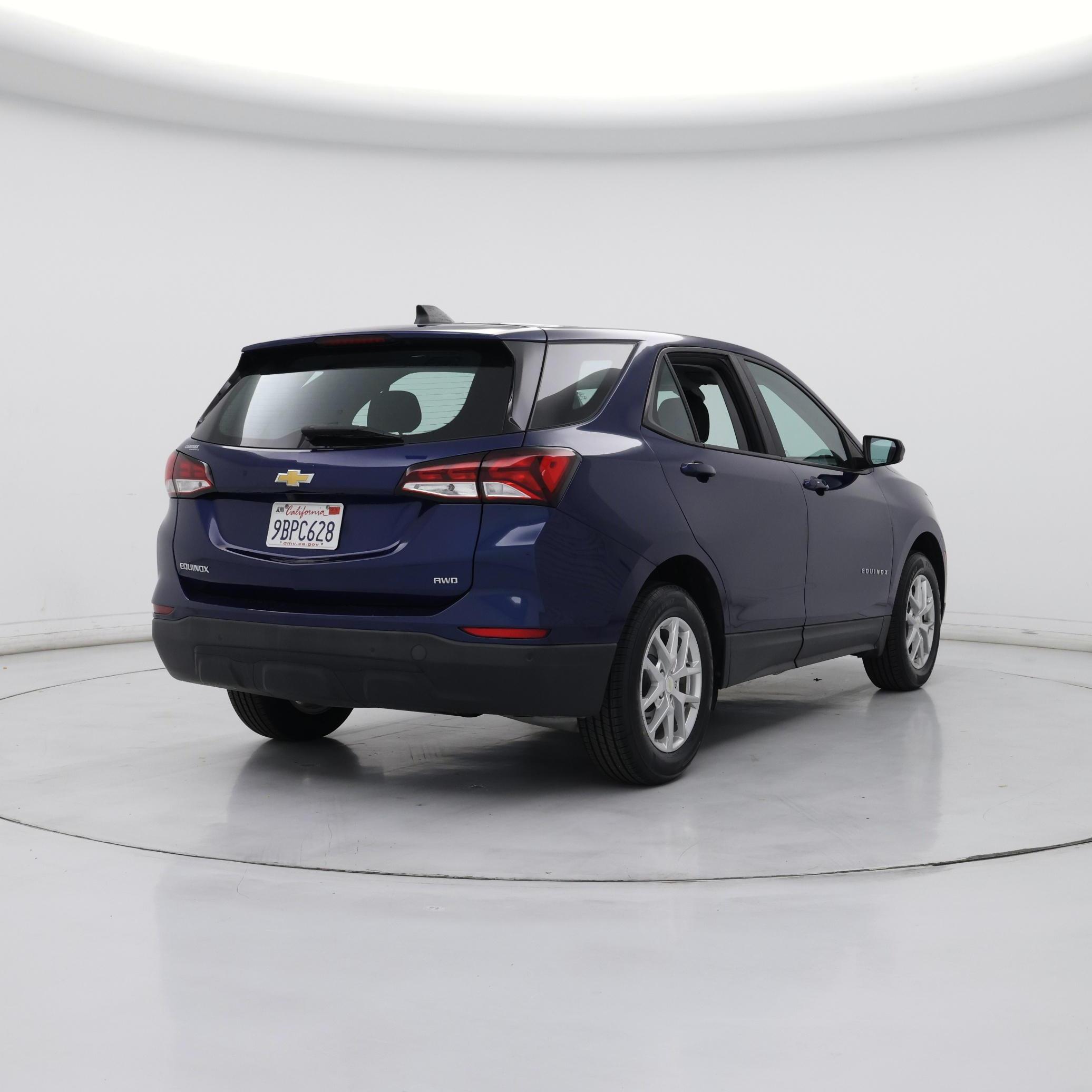 Thumbnail: 2022 Chevrolet Equinox - 8