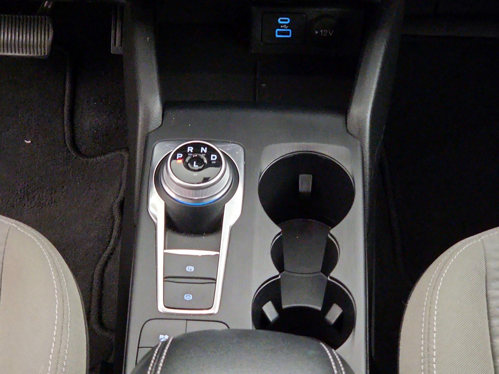 Thumbnail: 2022 Ford Escape - 17