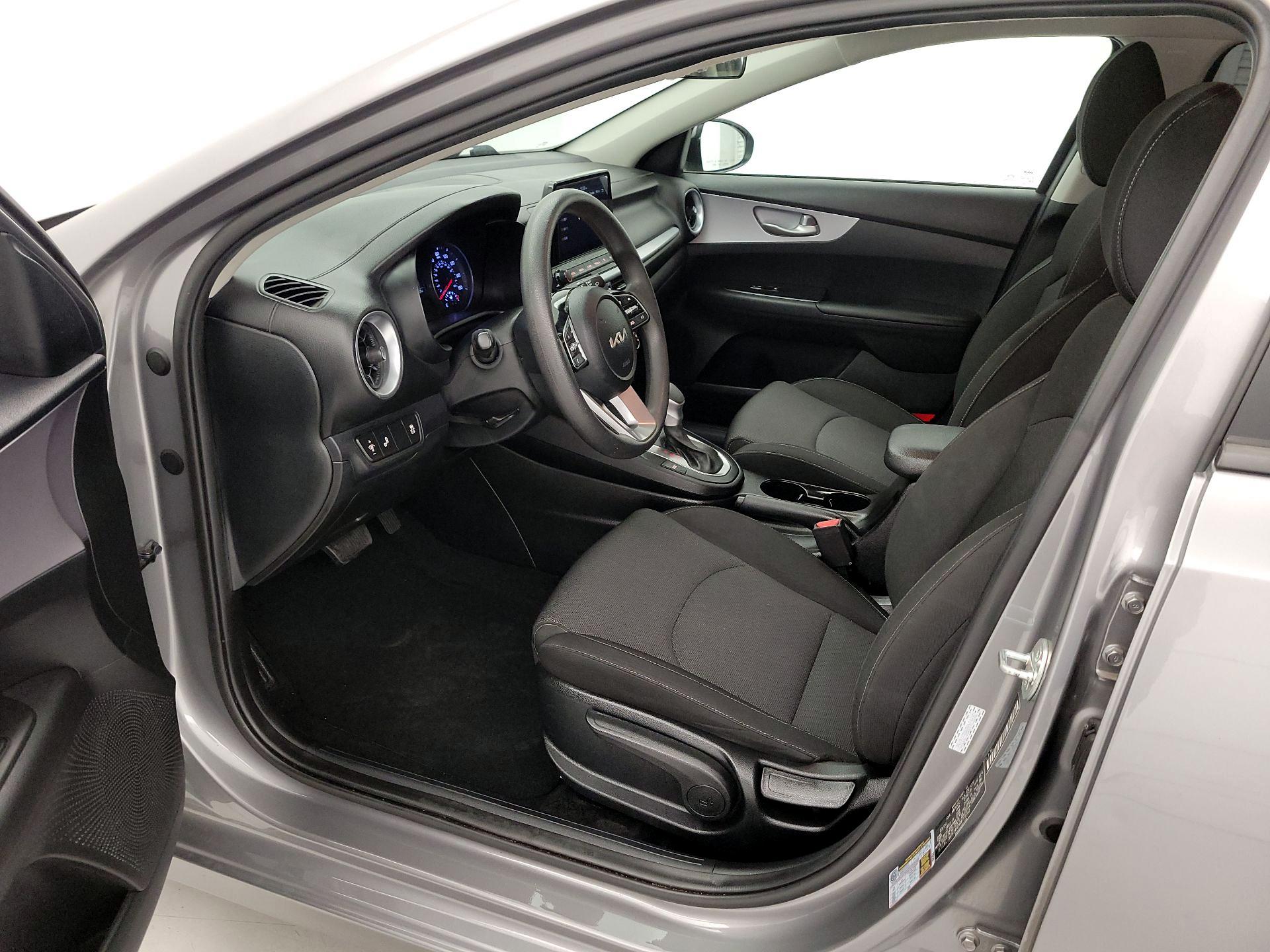 Thumbnail: 2024 Kia Forte - 11