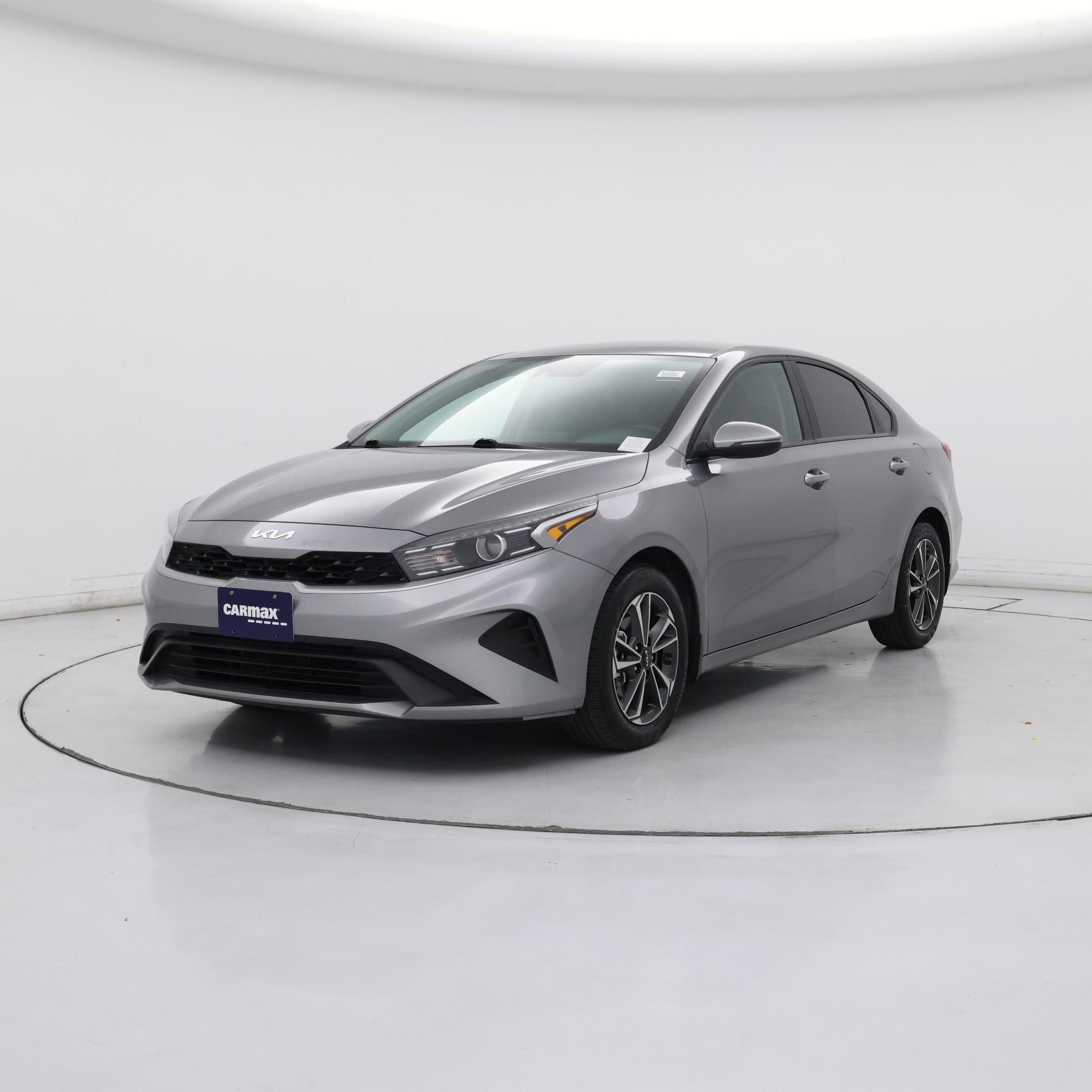 Thumbnail: 2024 Kia Forte - 4