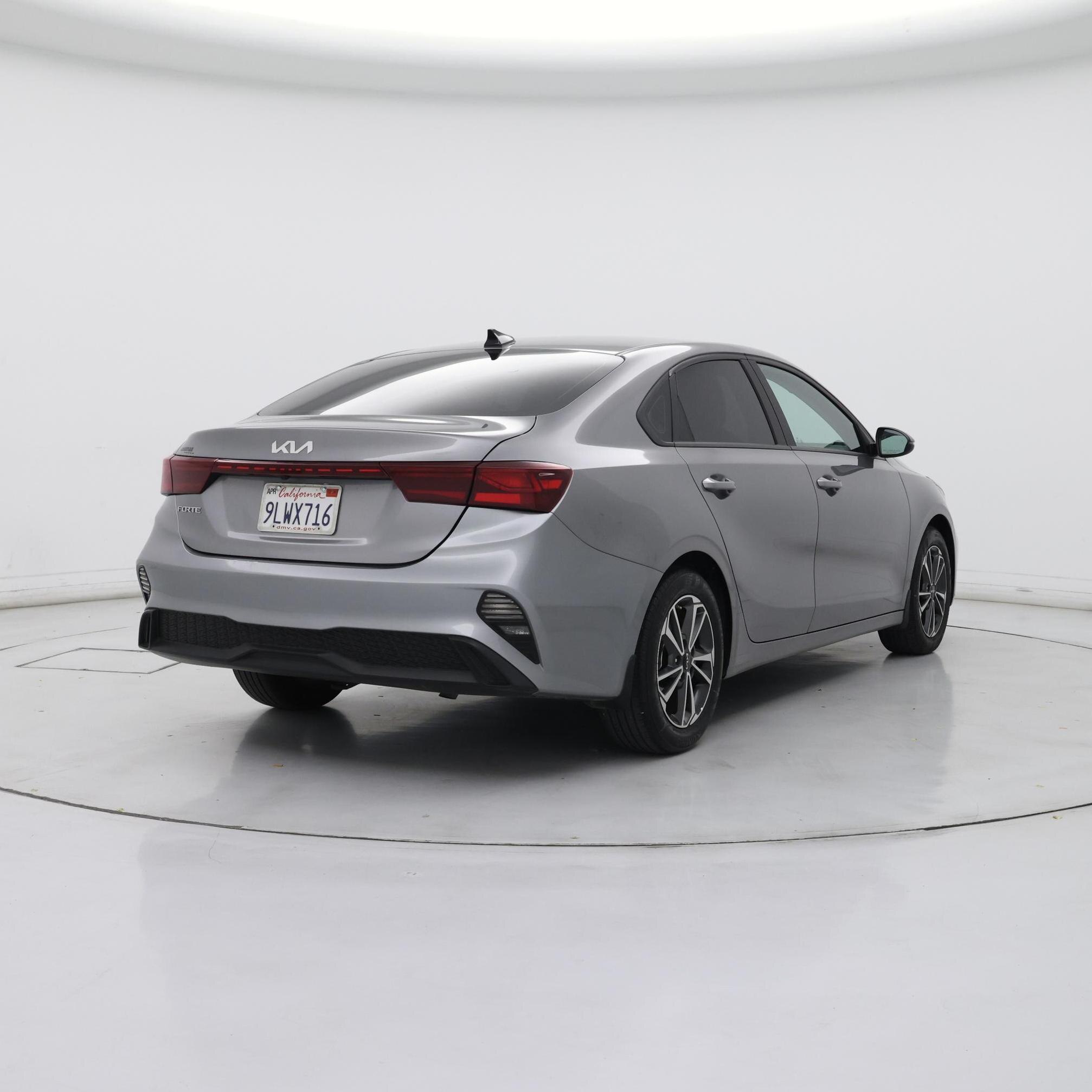 Thumbnail: 2024 Kia Forte - 8