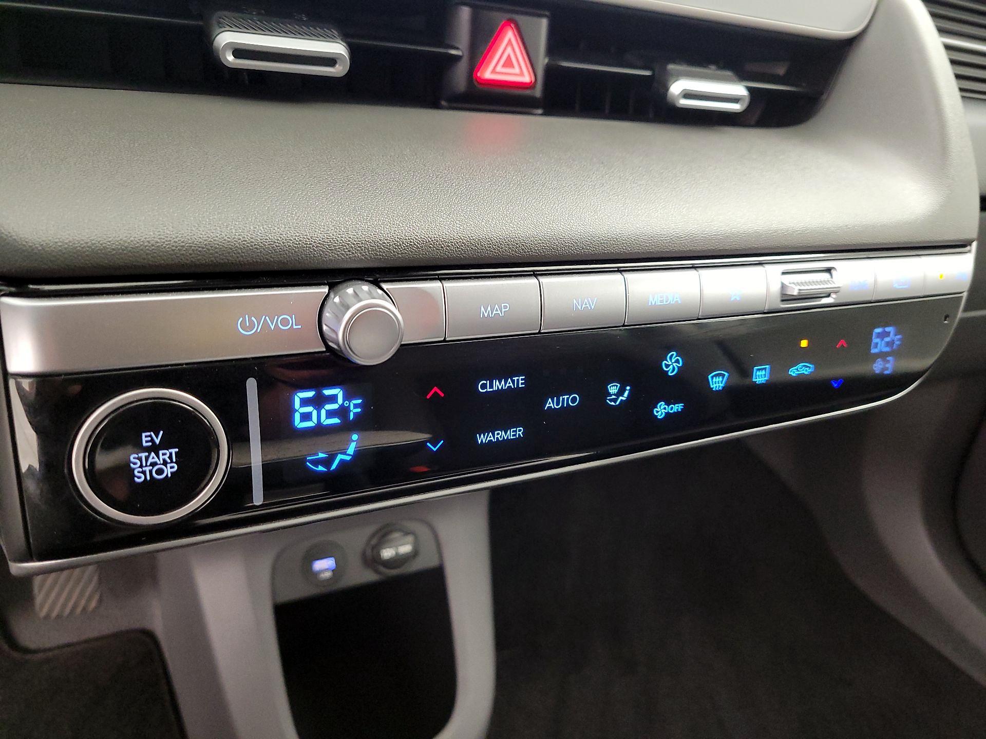 Thumbnail: 2024 Hyundai Ioniq 5 - 17